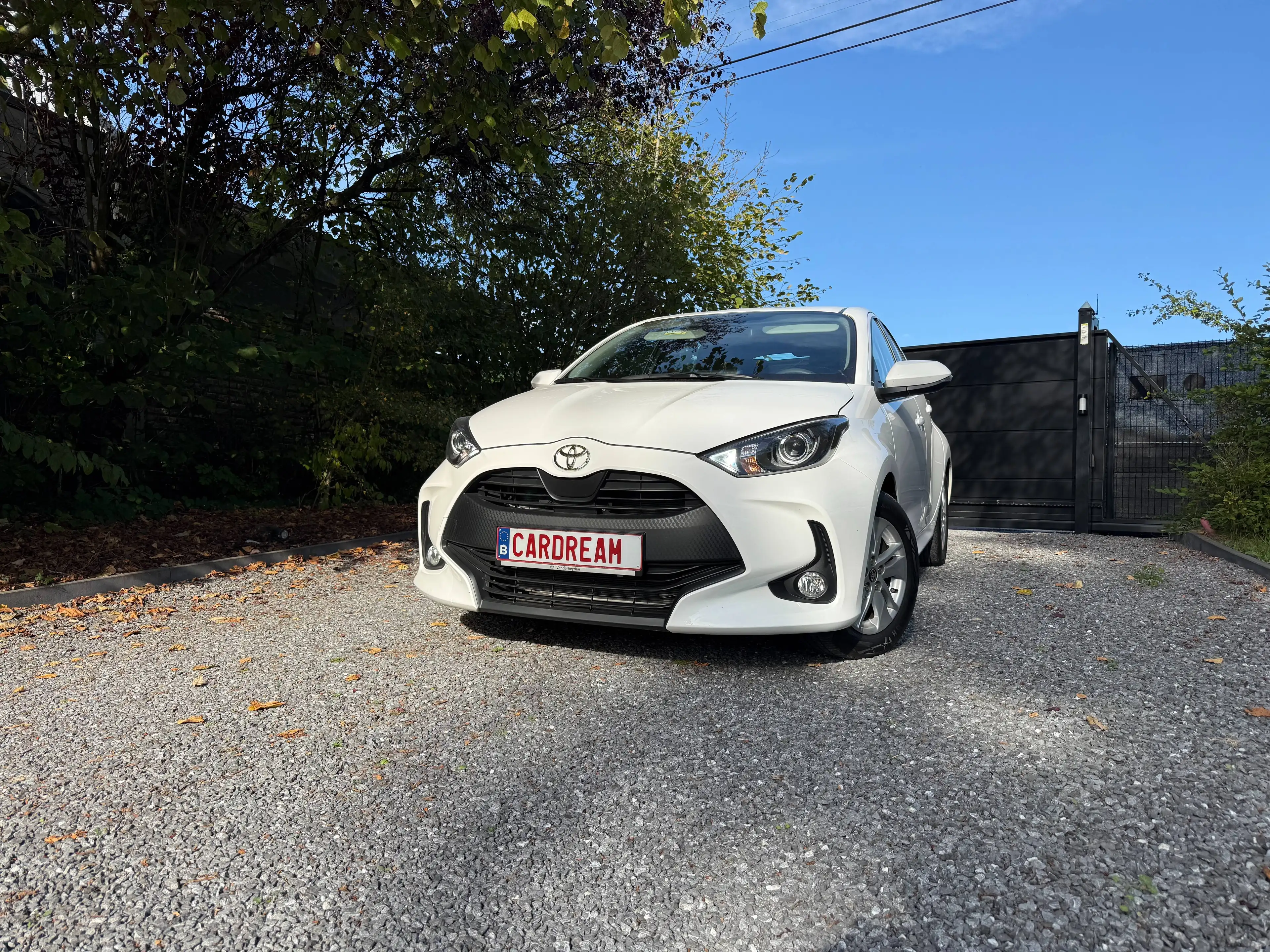 Toyota Yaris 1.5 VVT-i Hybrid 85kW Dynamic e-CVT — photo 2