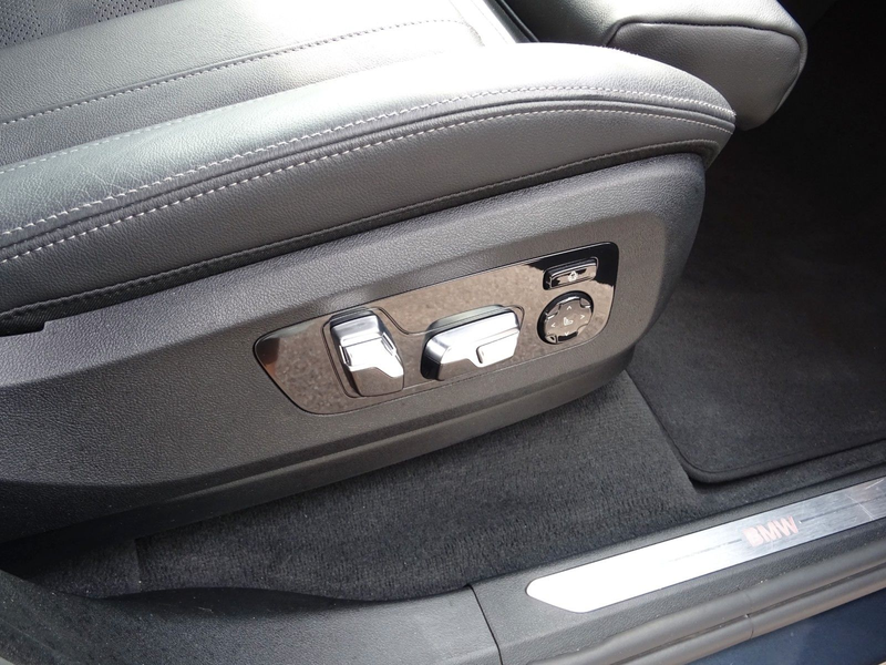 BMW X5 xDrive30d xLine 20" Navi LEDer Keyl. HUD AHK — photo 9