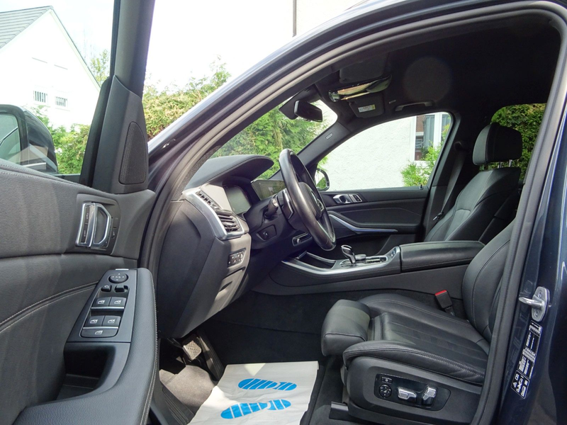 BMW X5 xDrive30d xLine 20" Navi LEDer Keyl. HUD AHK — photo 14