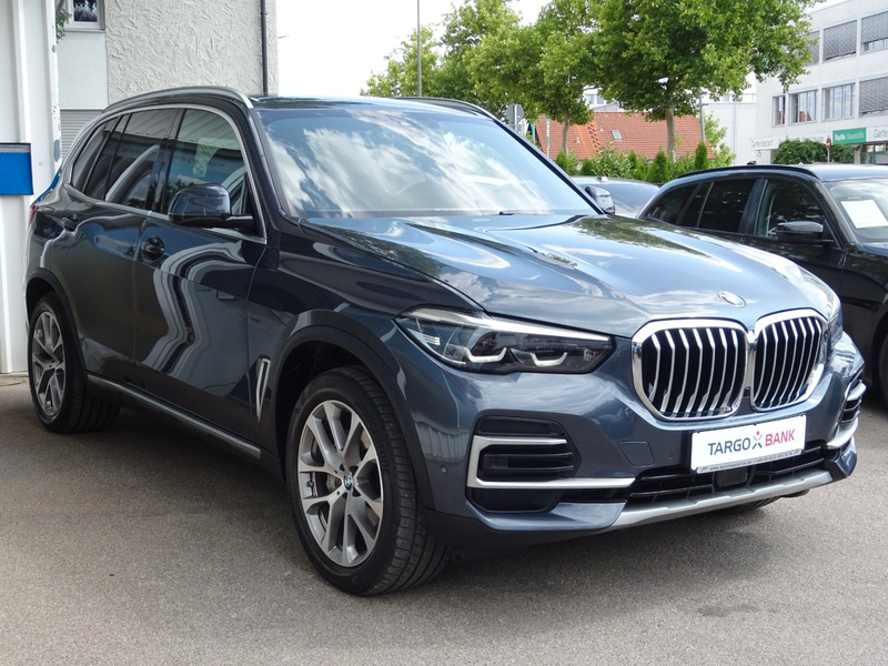 BMW X5 xDrive30d xLine 20" Navi LEDer Keyl. HUD AHK