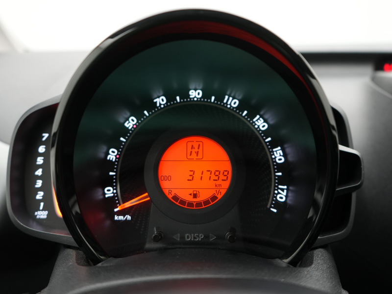 Toyota Aygo 1.0 VVT-i x-play Automaat | Parkeercamera | Apple — photo 5