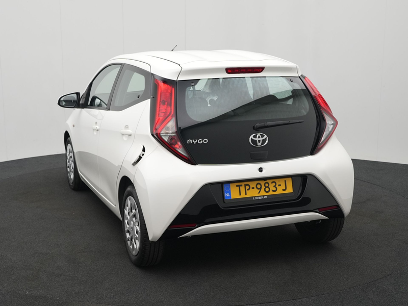 Toyota Aygo 1.0 VVT-i x-play Automaat | Parkeercamera | Apple — photo 13
