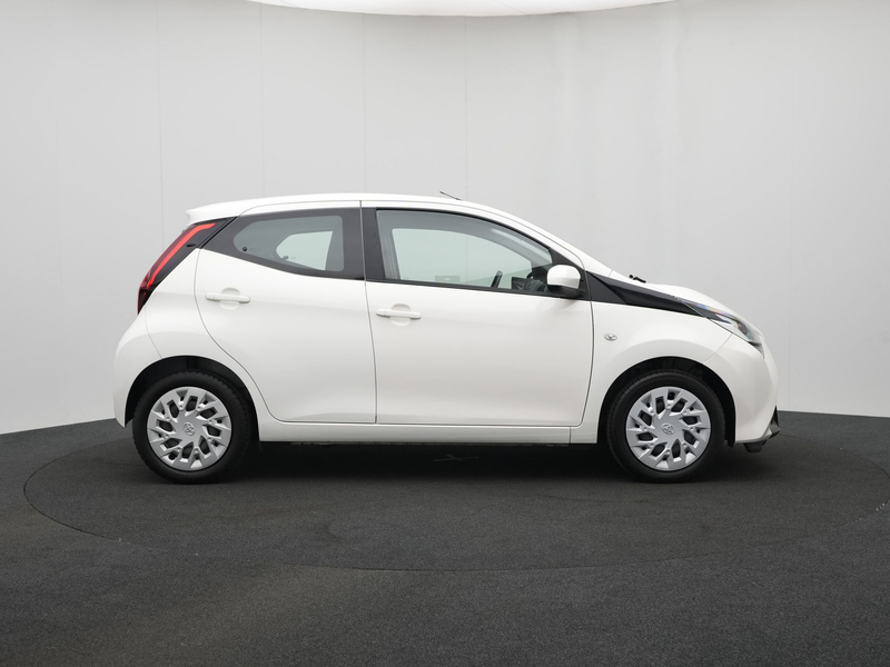 Toyota Aygo 1.0 VVT-i x-play Automaat | Parkeercamera | Apple — photo 11