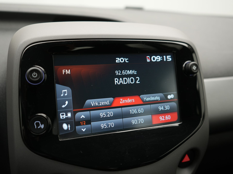 Toyota Aygo 1.0 VVT-i x-play Automaat | Parkeercamera | Apple — photo 8