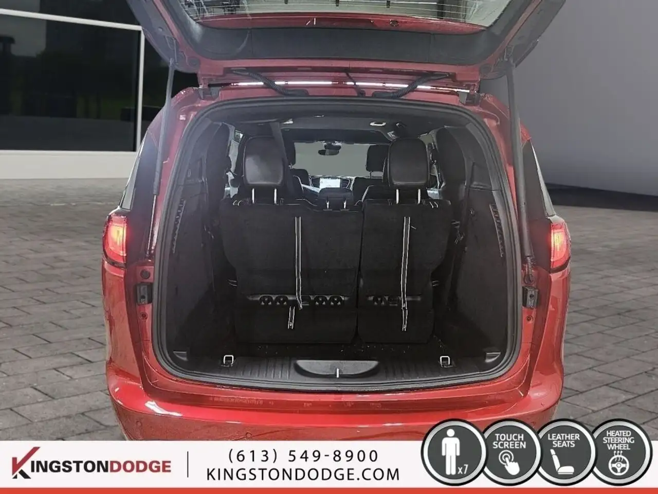 Chrysler Grand Caravan снимка Chrysler Grand Caravan