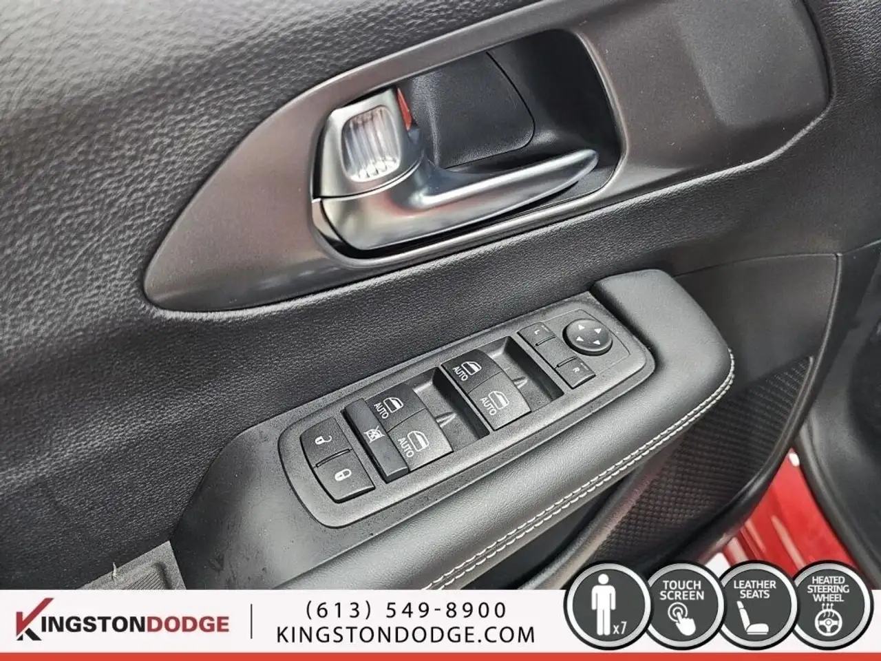 Chrysler Grand Caravan снимка Chrysler Grand Caravan