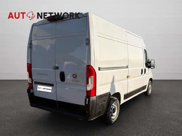 Fiat Ducato view 4
