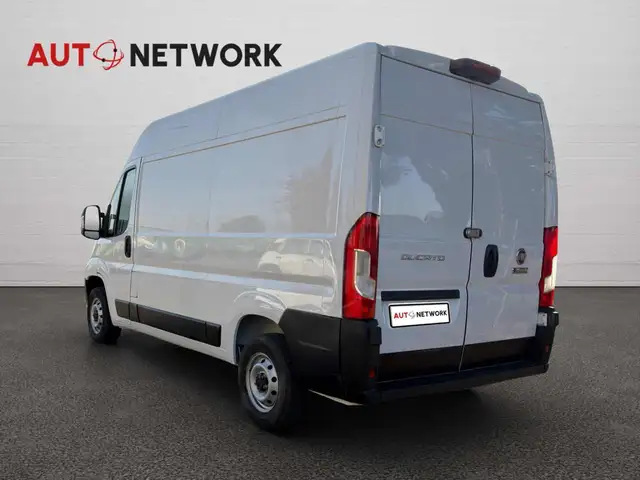 Fiat Ducato view 2