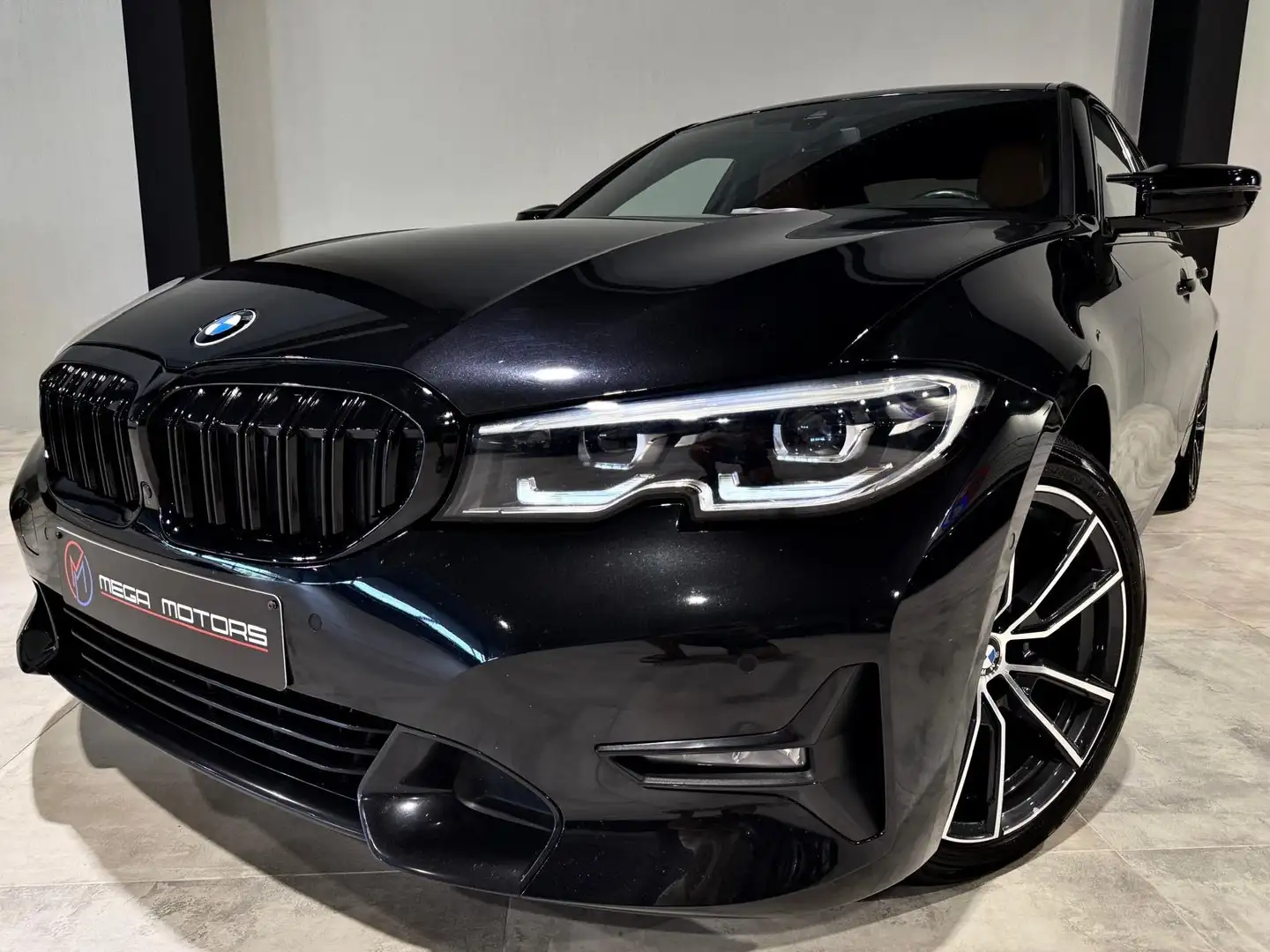 BMW 320 dAS 163CV B.AUTO+F1 SiEGES M" COGNAC COCKPiT HiFi+ Zwart - 1