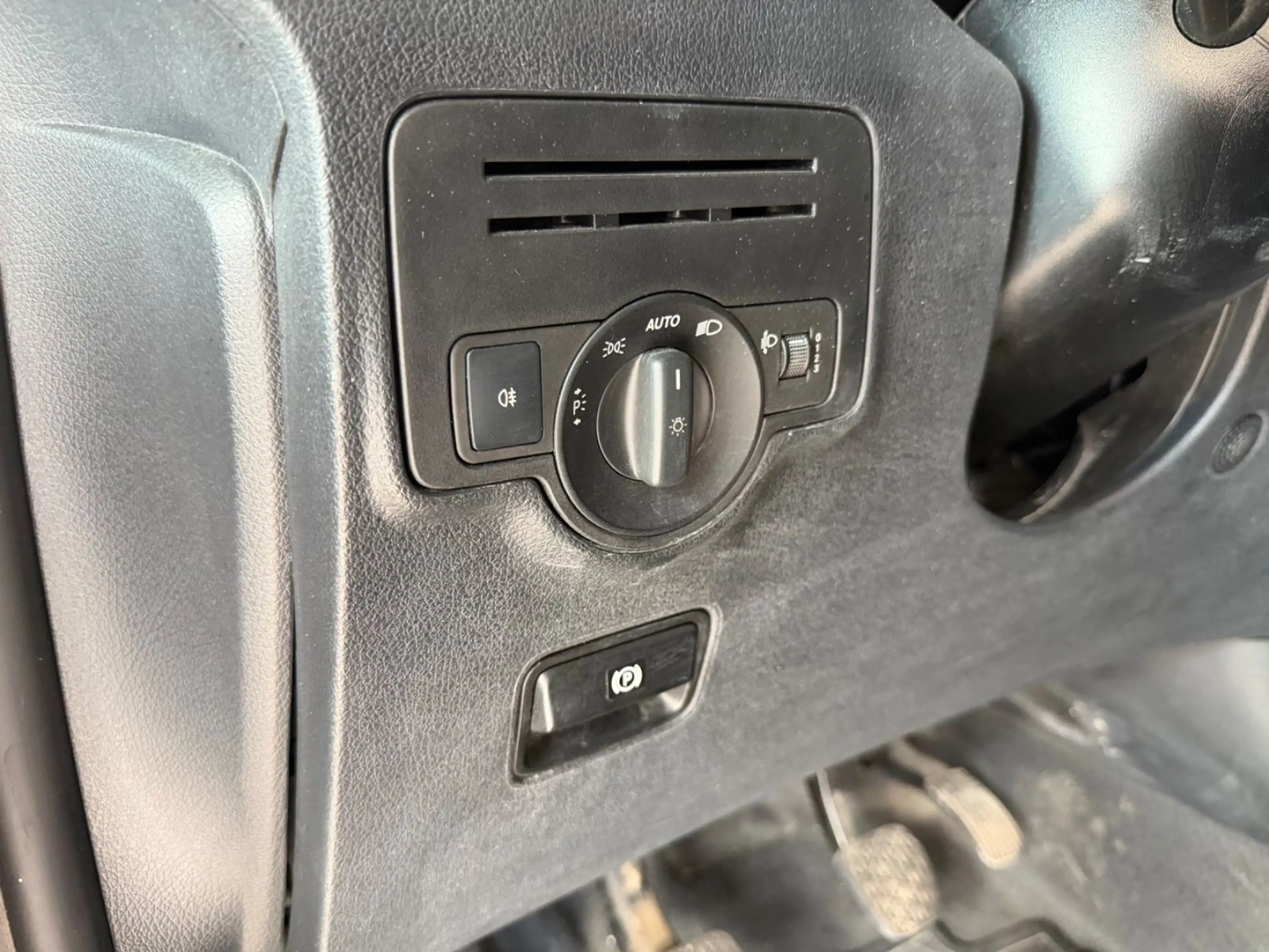 Mercedes-Benz Vito Mixto 110 CDI FWD kompakt*KLIMA*5 SITZE* — photo 15