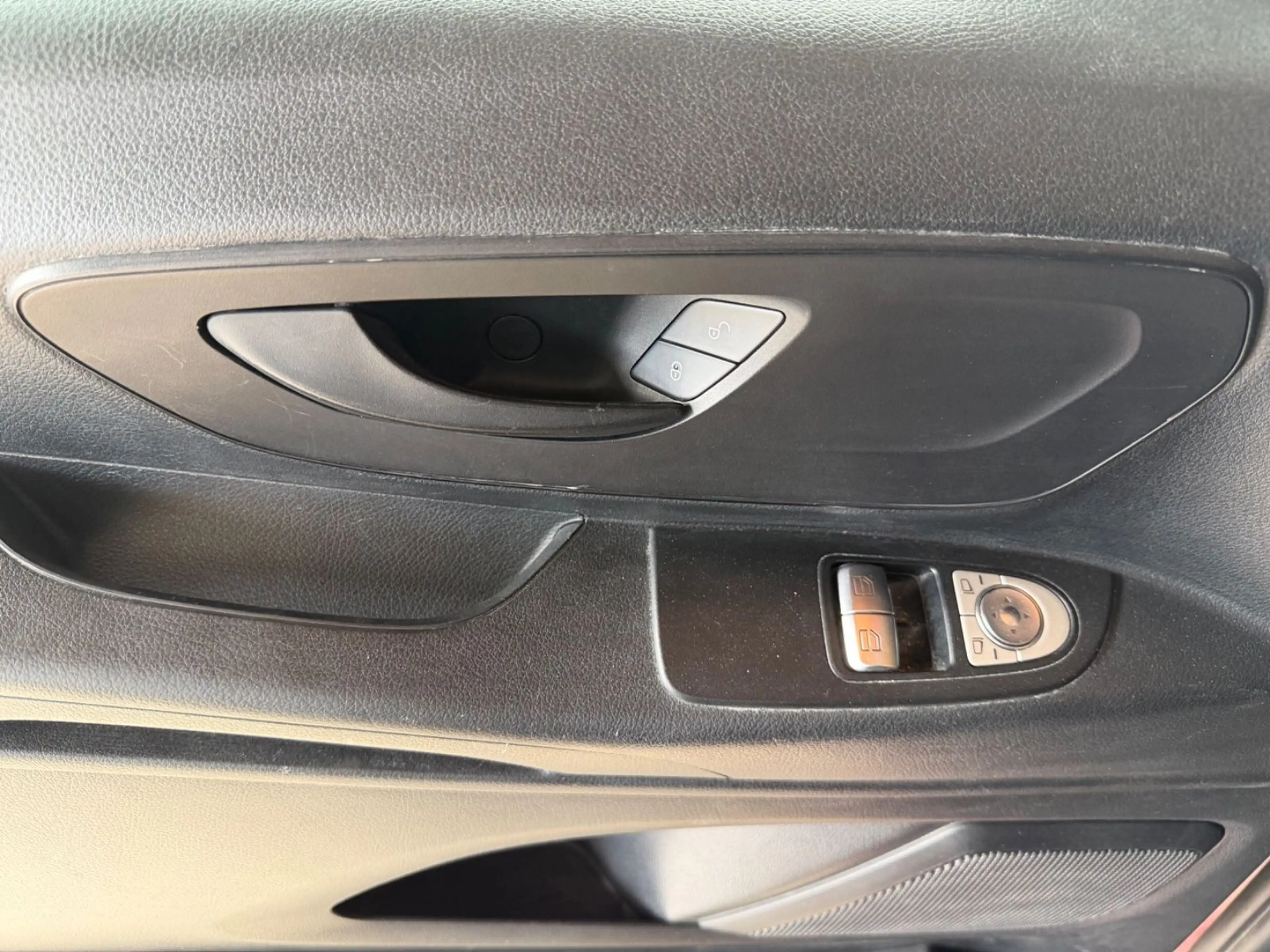 Mercedes-Benz Vito Mixto 110 CDI FWD kompakt*KLIMA*5 SITZE* — photo 14