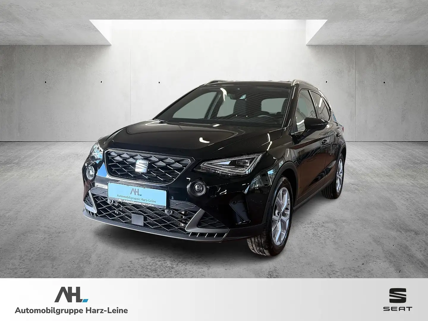 SEAT Arona 1.0 TSI FR DSG LED Navi ACC PDC RFK SHZ Schwarz - 1