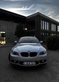 320i e92