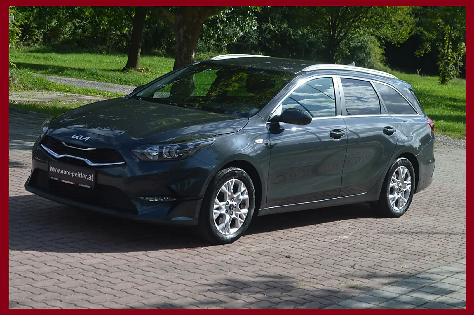 Kia Ceed SW / cee'd SW ceed SW 1,6 CRDi SCR+NAVI+Kamera+SHZ+ Grau - 1