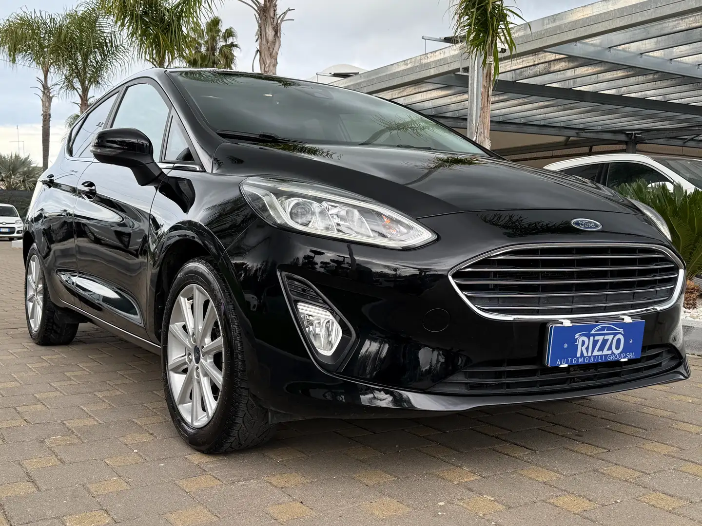 Ford Fiesta 1.1GPL 75CV TITANIUM 5 PORTE Nero - 1