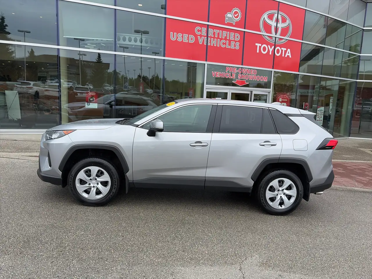 Toyota RAV 4 снимка Toyota RAV 4