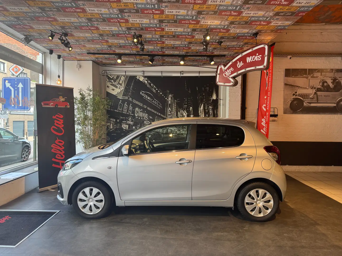 Peugeot 108 1.0 * BOITE AUTO * AIRCO * CARPLAY * GARANTIE * Gris - 2