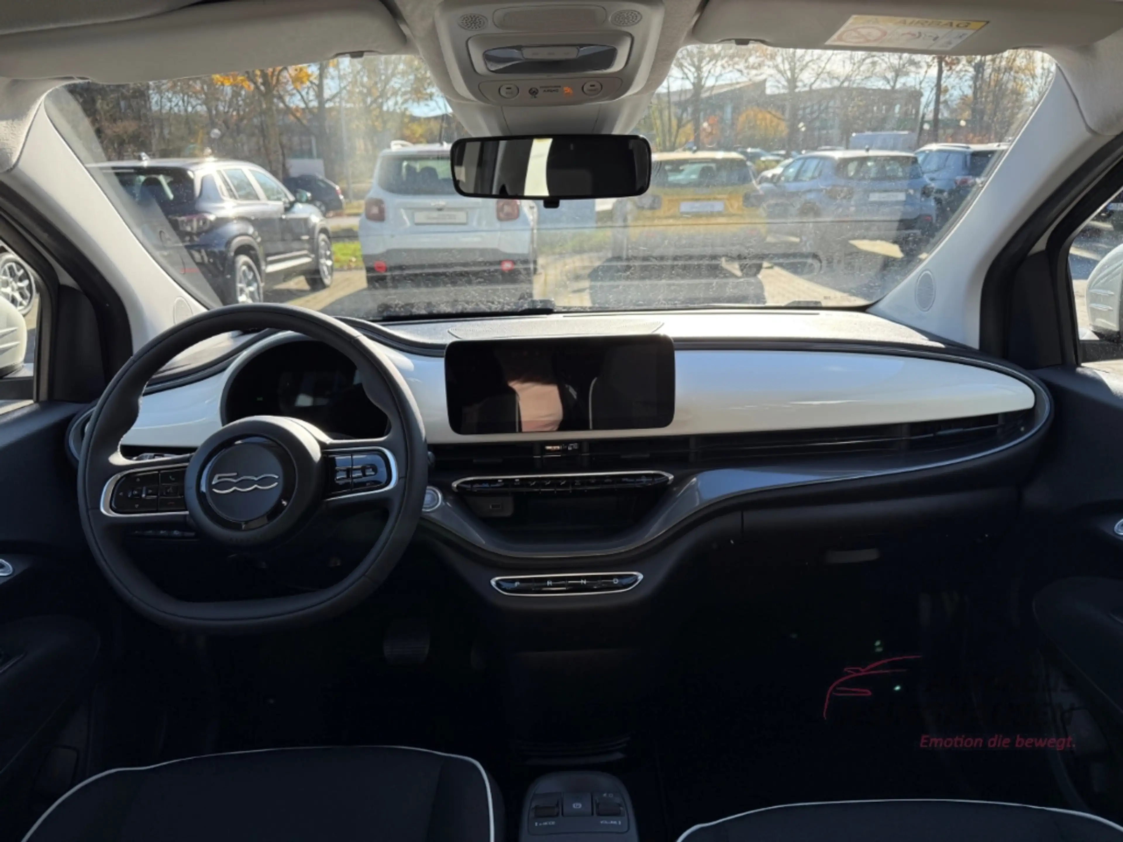 Fiat 500e +Klimaaut.+Tempomat+Spurhalte.+Schildererkennung — photo 11