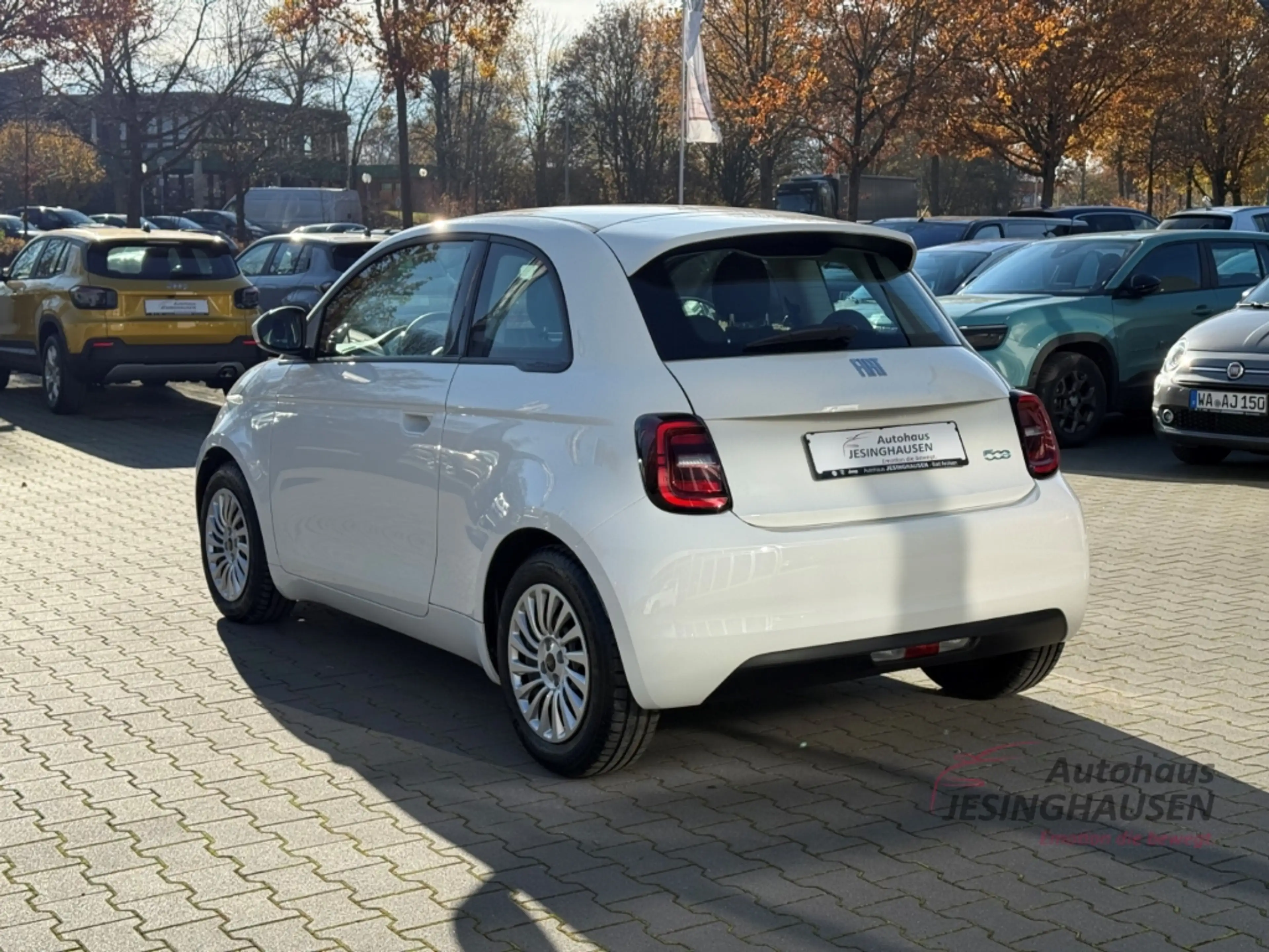 Fiat 500e +Klimaaut.+Tempomat+Spurhalte.+Schildererkennung — photo 7