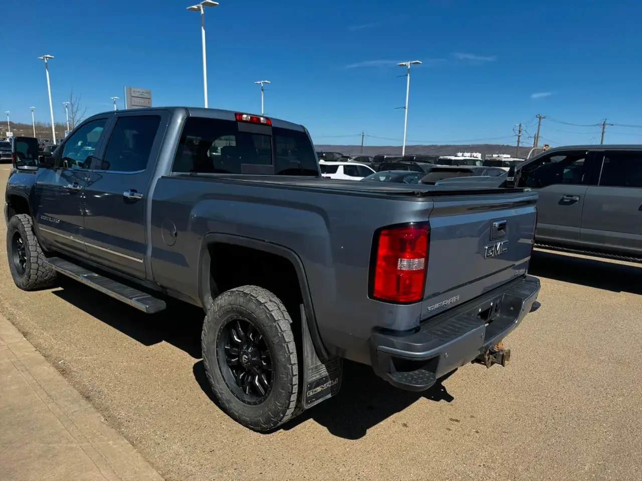 GMC Sierra 2500HD снимка GMC Sierra 2500HD