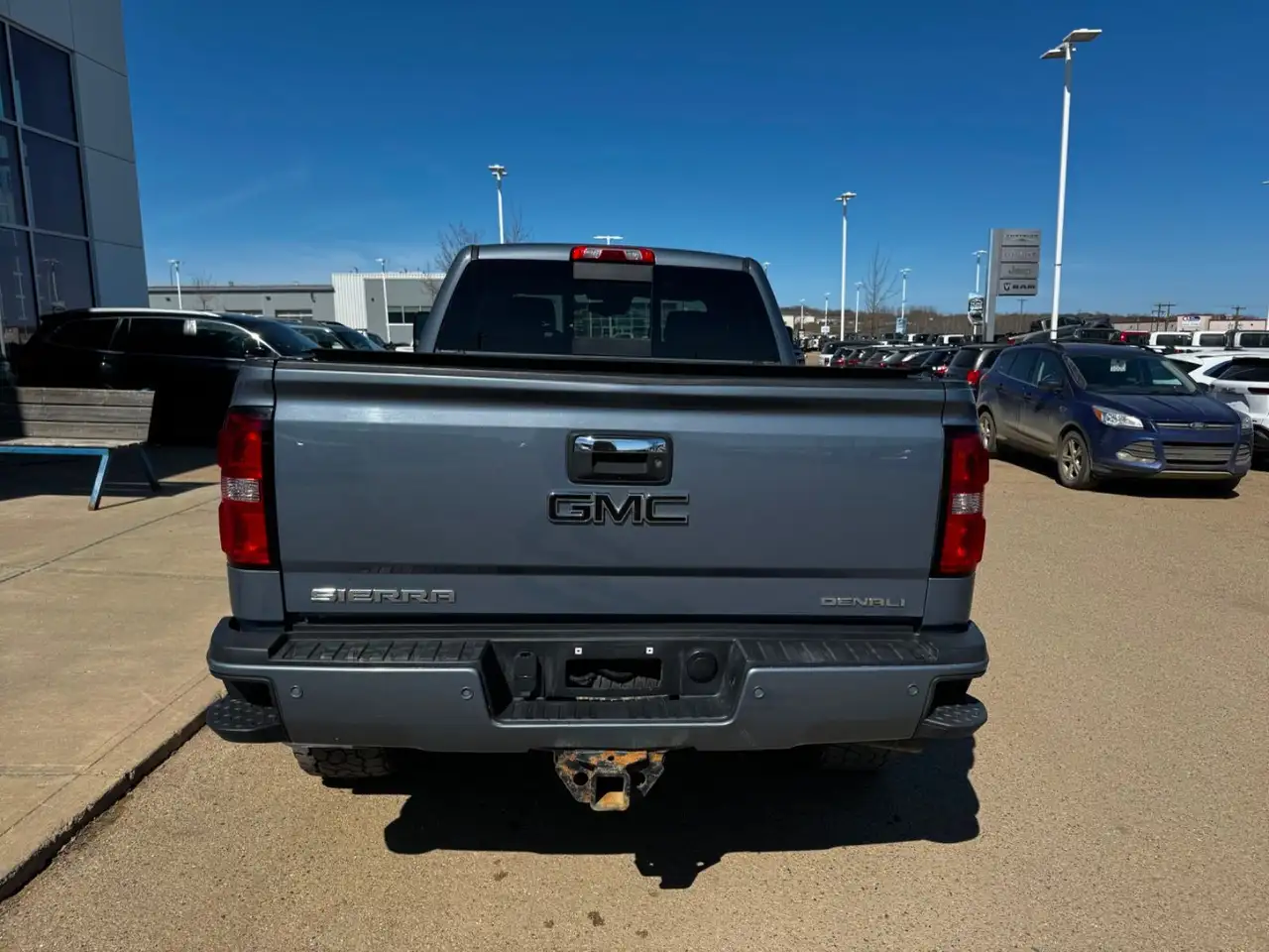 GMC Sierra 2500HD снимка GMC Sierra 2500HD