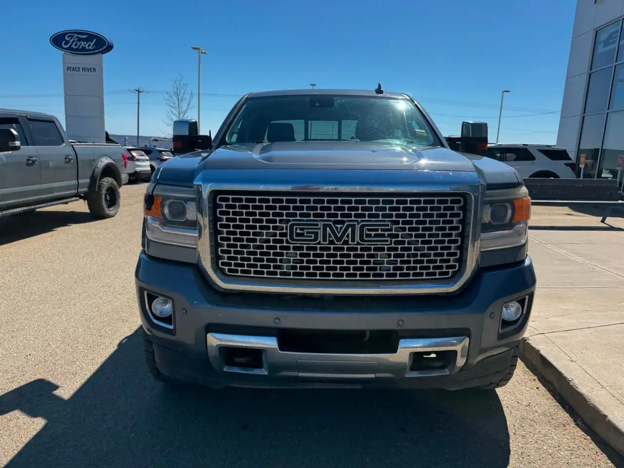GMC Sierra 2500HD снимка GMC Sierra 2500HD