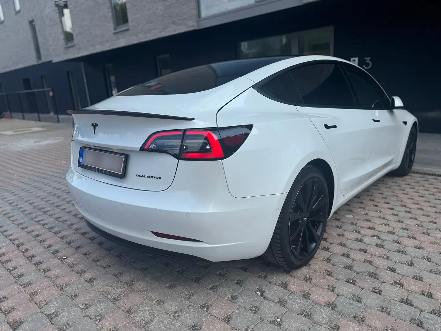 Tesla Model 3 Model 3 75 kWh Long-Range Dual Motor Wit - 1