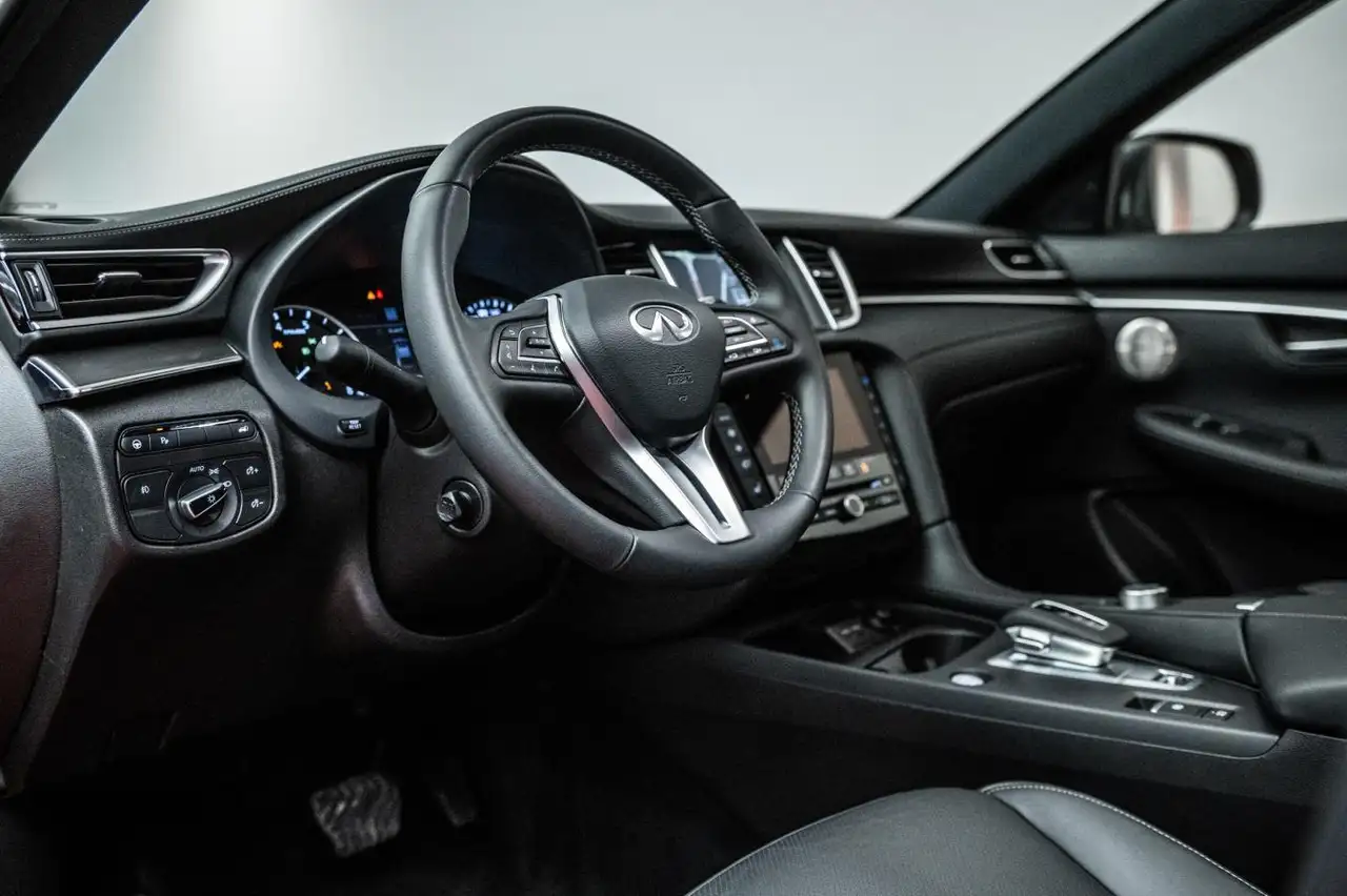 Infiniti QX55 снимка Infiniti QX55