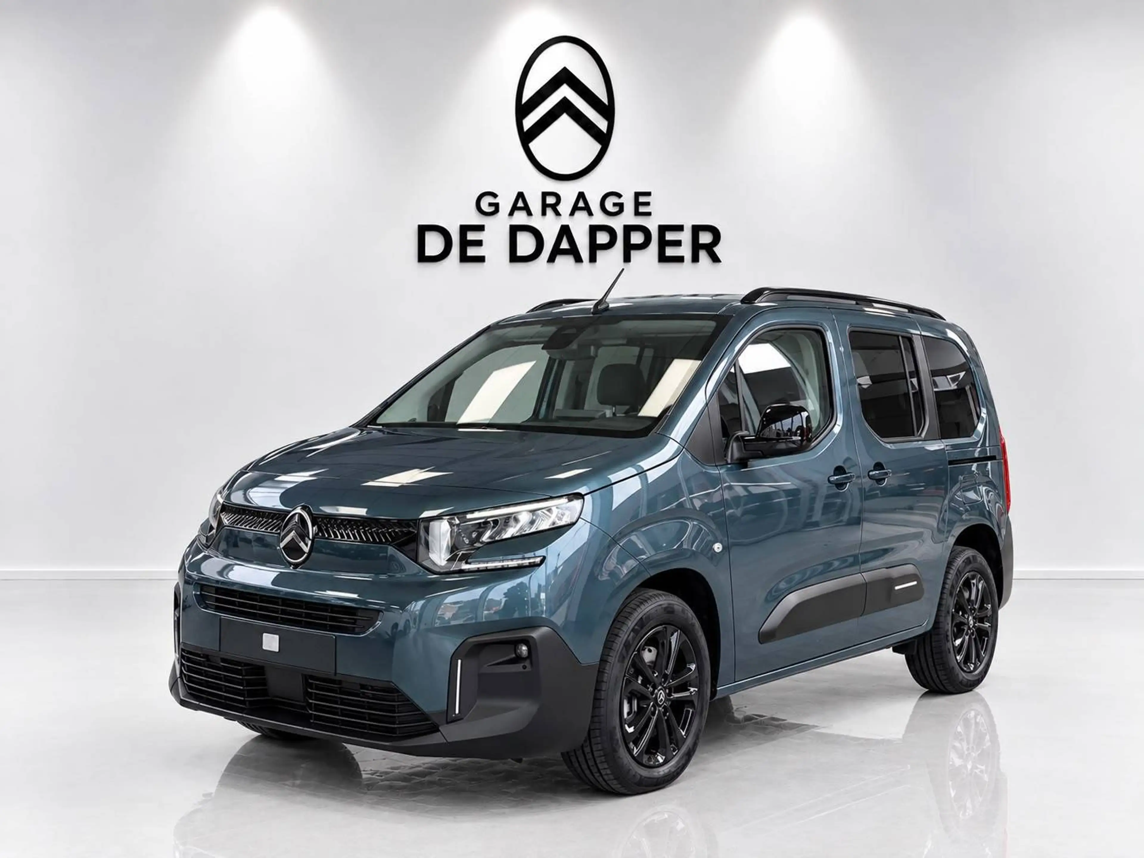 Citroen Berlingo Berlingo 1.2 PT 110pk  Plus - Camera - Carplay - Bluetooth