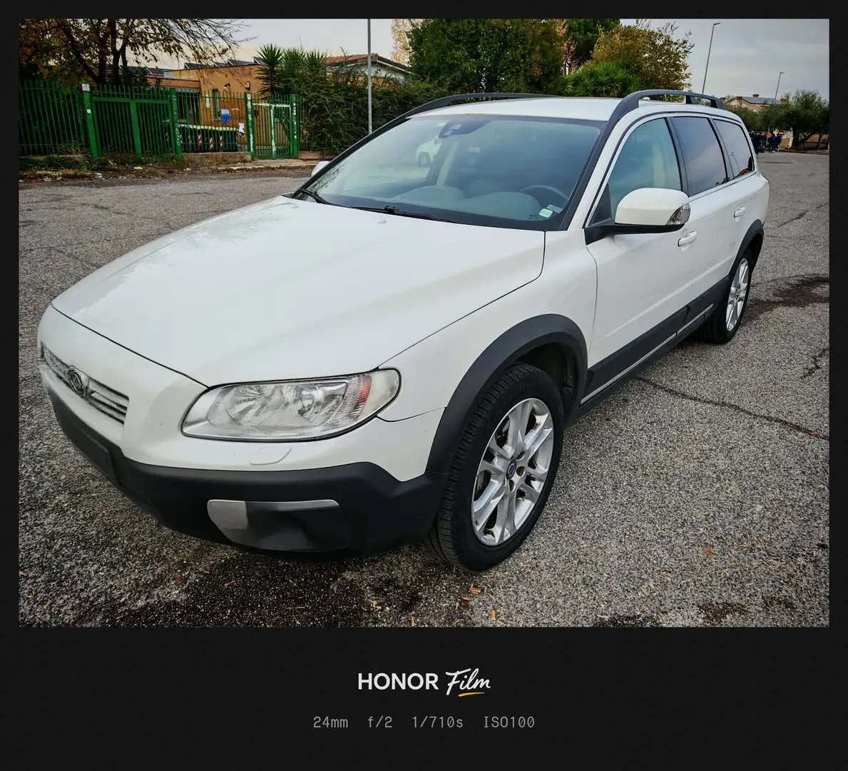 Volvo XC70 2.4 d5 Summum awd 220cv geartronic Bianco - 2