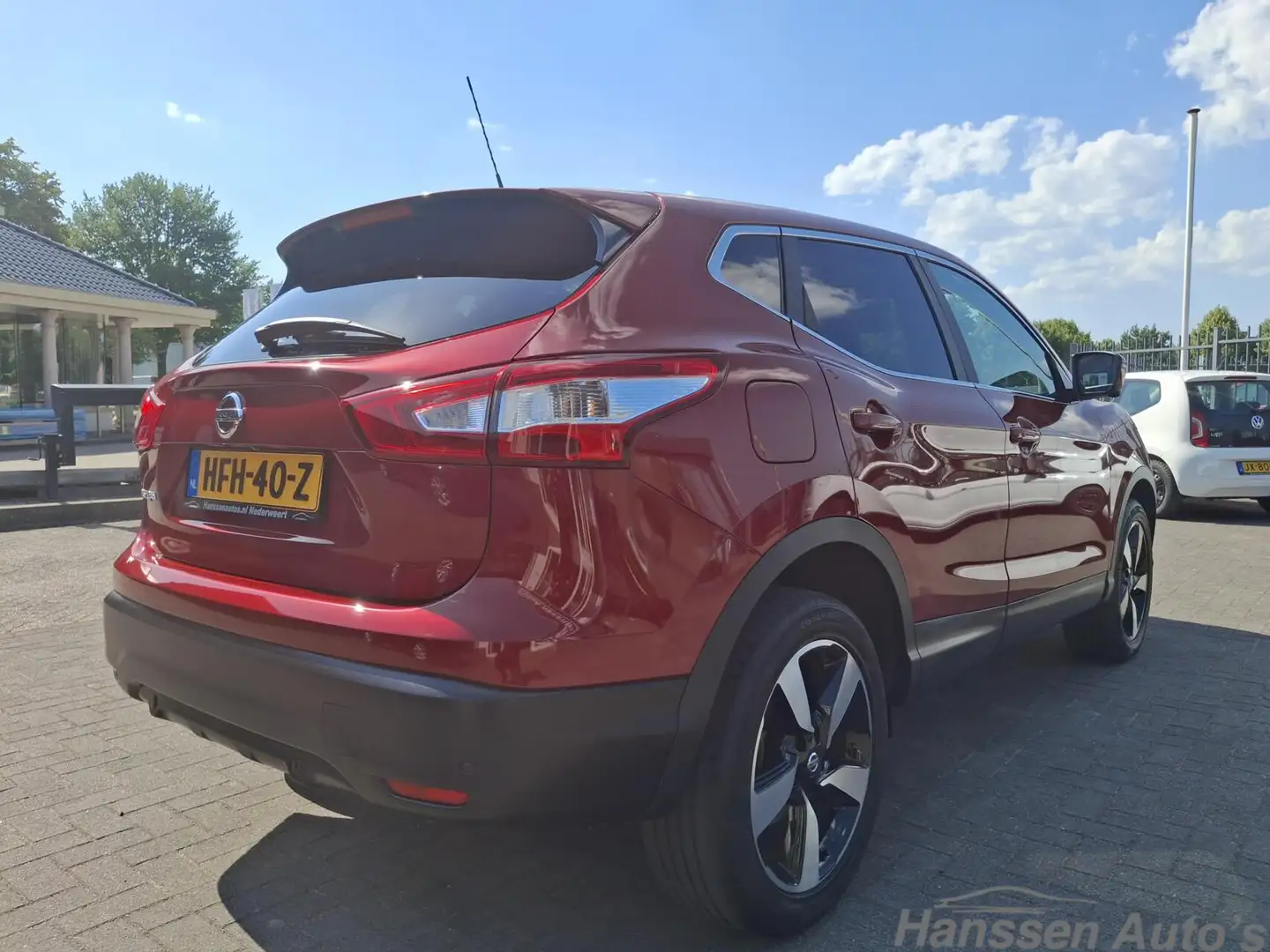 Nissan Qashqai 1.2 Acenta 360 Camera Navi LM Rouge - 2