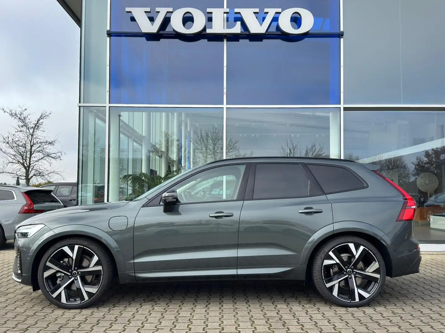 Volvo XC60 T8 Ultra Dark AWD Verde - 2