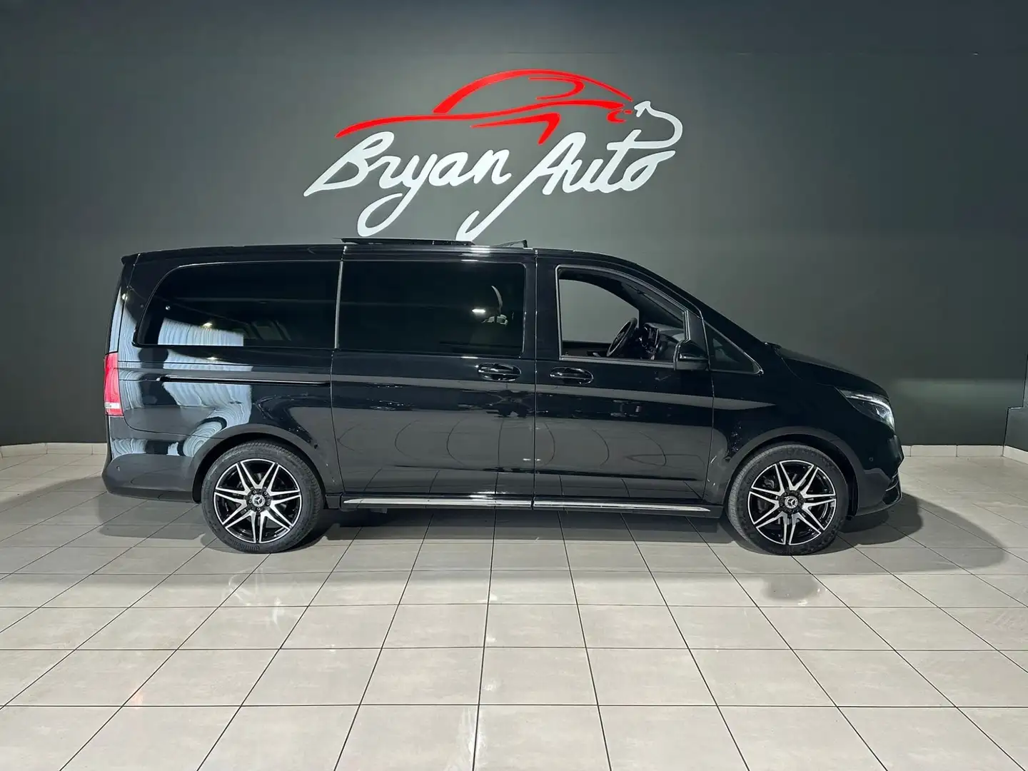 Mercedes-Benz V Long 300 d 4matic Premium auto IVA ESPOSTA Nero - 1