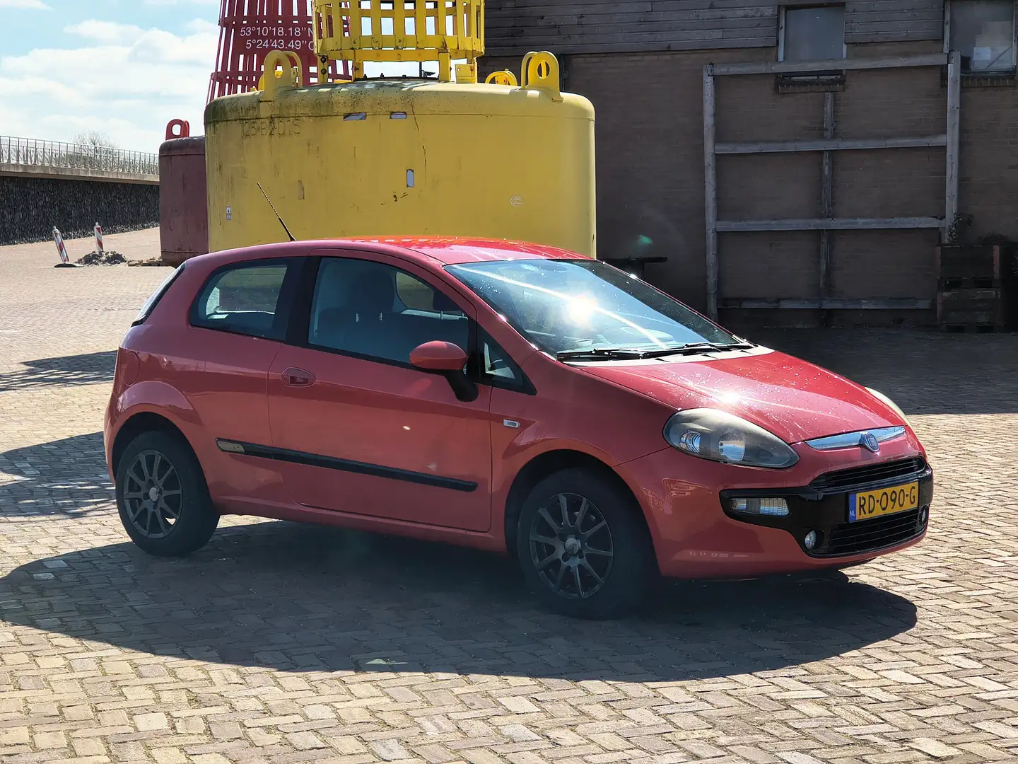 Fiat Punto Fiat Punto 1.2 51KW/69PK 3DR 2011 Rood Piros - 1