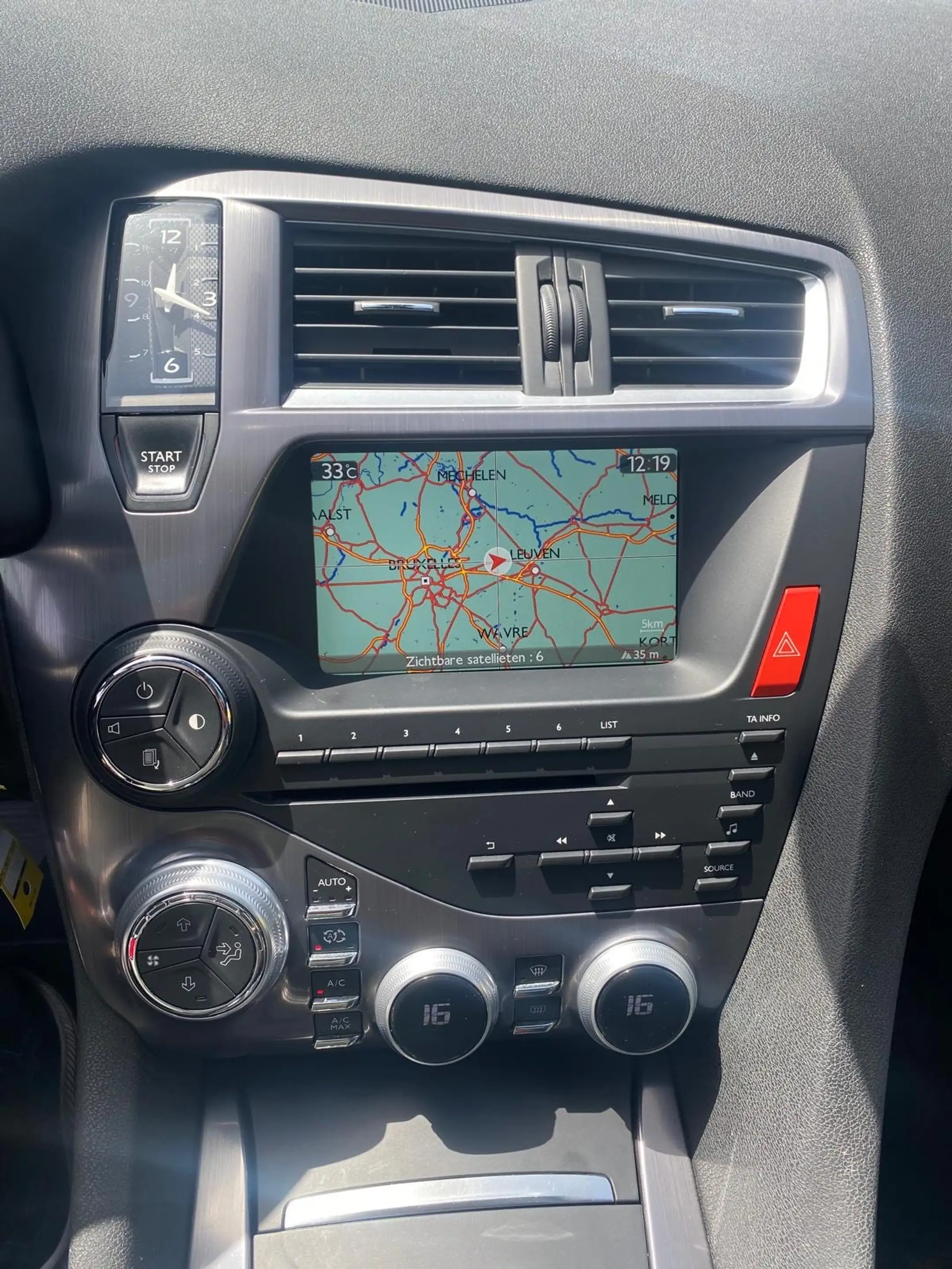 Citroen DS5 DS5 2.0 HDi Hybrid4 Business GPS — photo 15