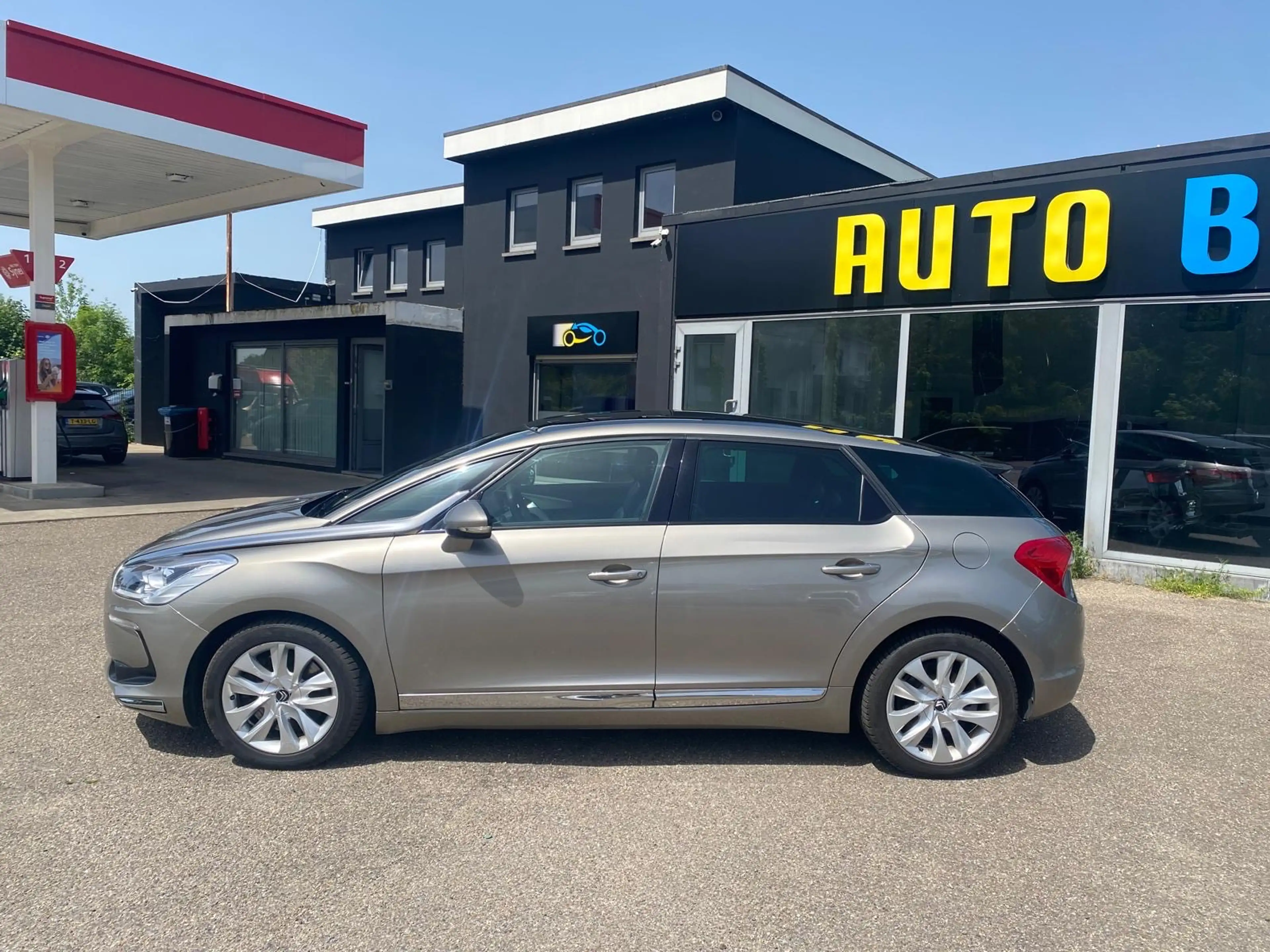 Citroen DS5 DS5 2.0 HDi Hybrid4 Business GPS — photo 8