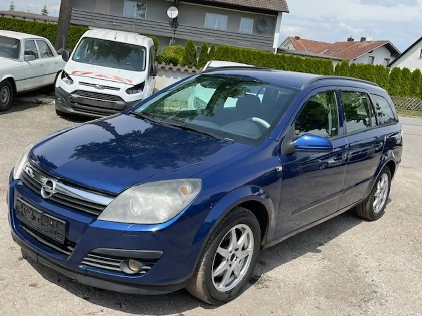Opel Astra Edition 1,9 CDTI 6 Gang Kék - 1