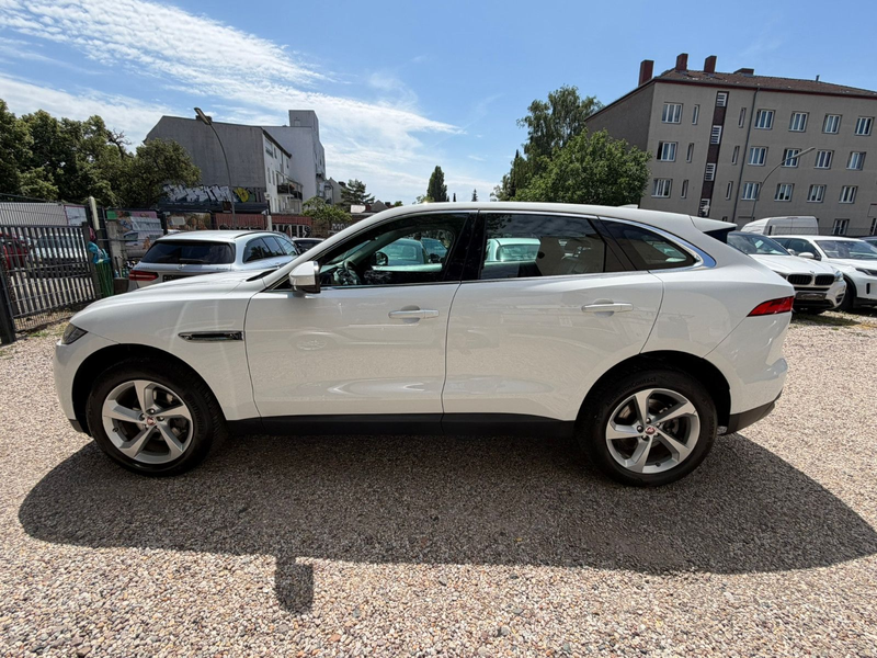 Jaguar F-Pace 20d AWD Automatik*R-Cam*Leder*Navi — photo 8