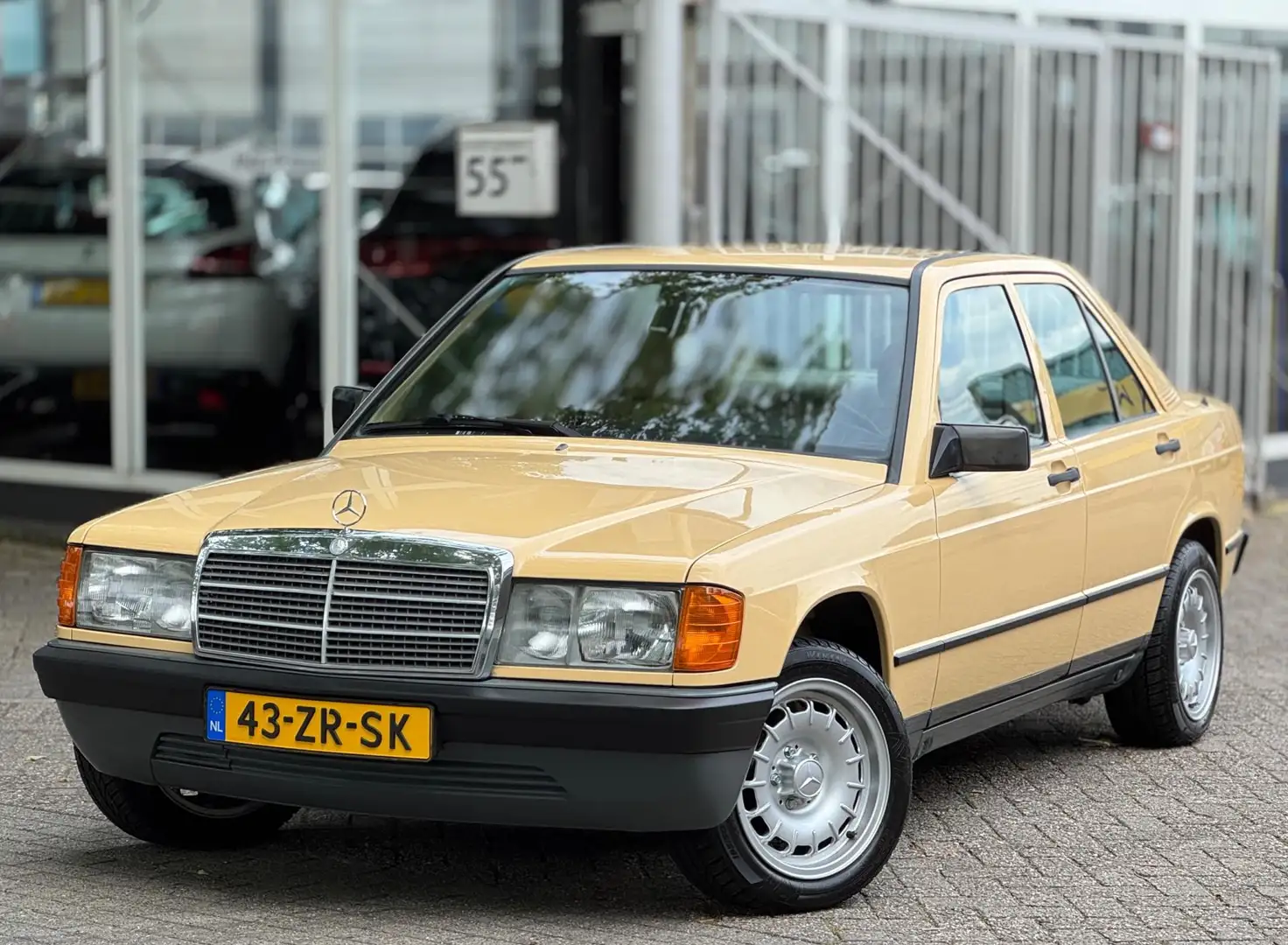 Mercedes-Benz 190 2.0 Automaat Oldtimer Topstaat Radio Prachtauto Tr Bej - 2