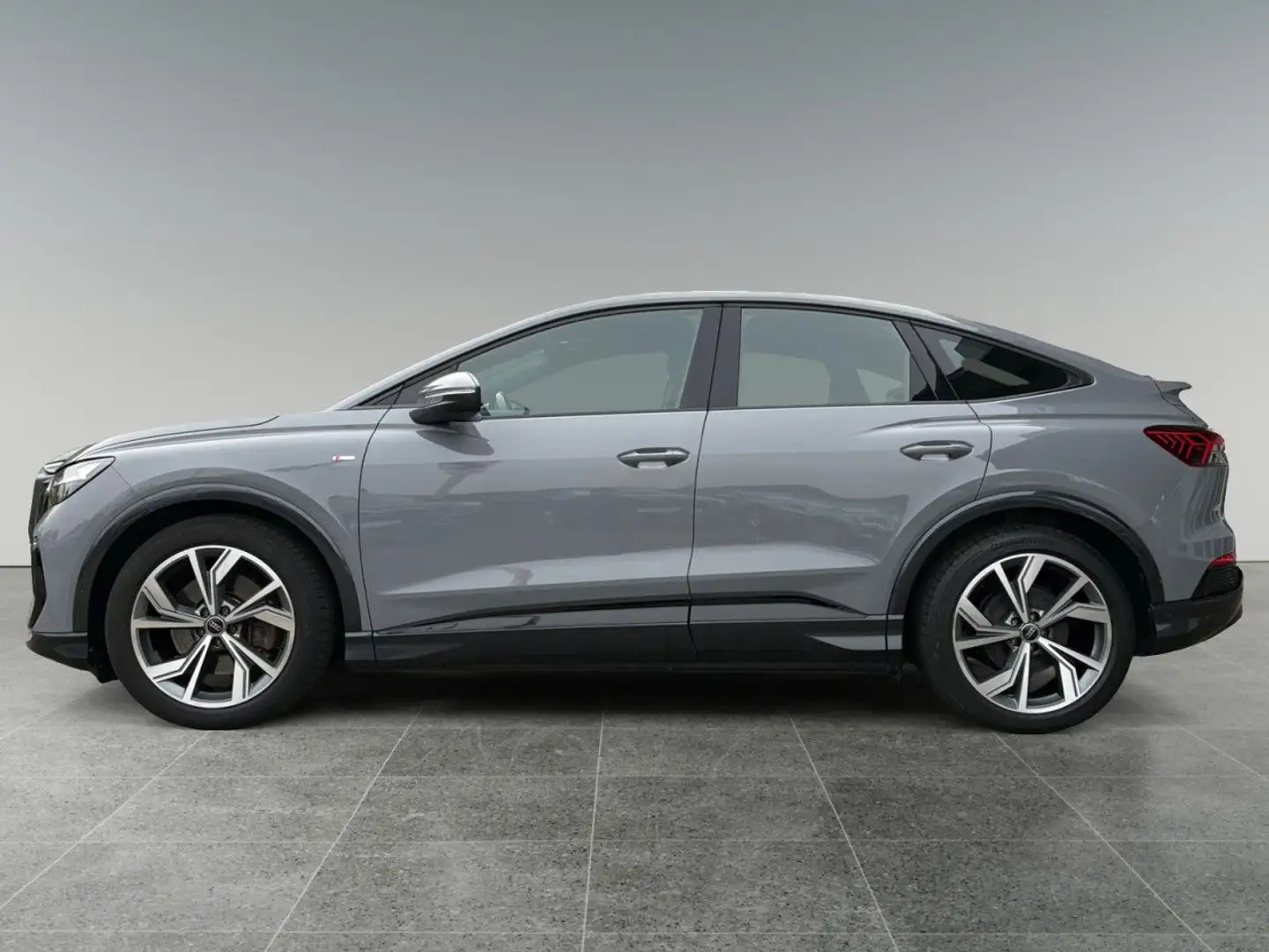 Audi Q4 e-tron Q4 Sportback e-tron 40 2x S line Navi+ Keyless WP Grau - 2