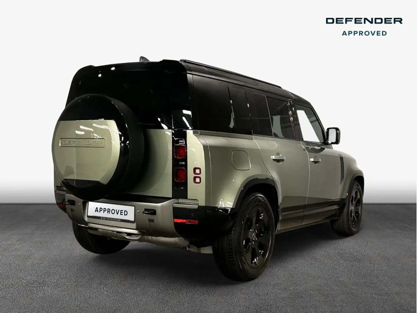 Land Rover Defender 110 D300 X-Dynamic SE Groen - 2