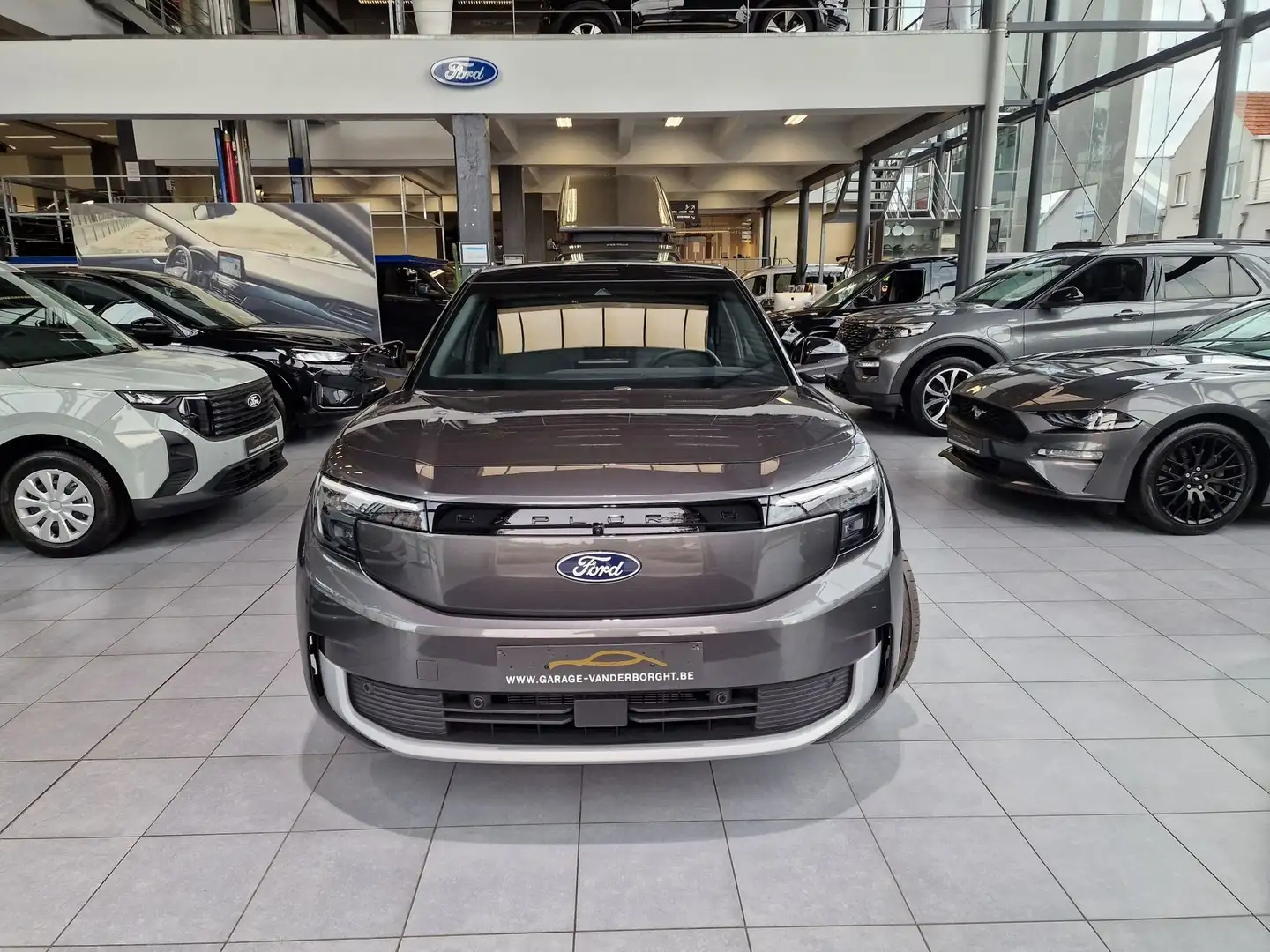 Ford Explorer PREMIUM EXTENDED RANGE-TAL VAN OPTIES-NIEUW Gris - 2