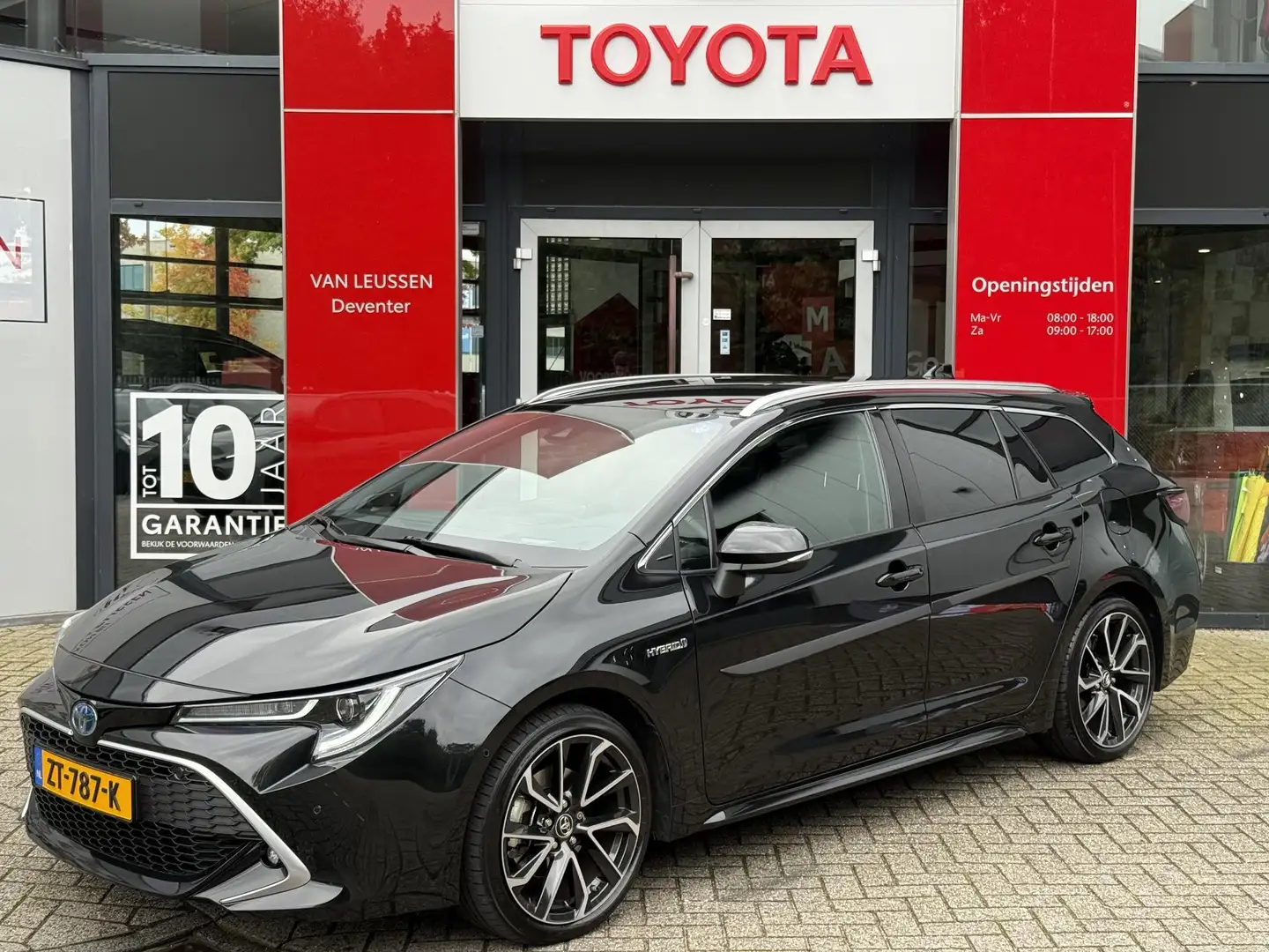 Toyota Corolla Touring Sports 2.0 Hybrid Business Sport Intro NL- Noir - 1