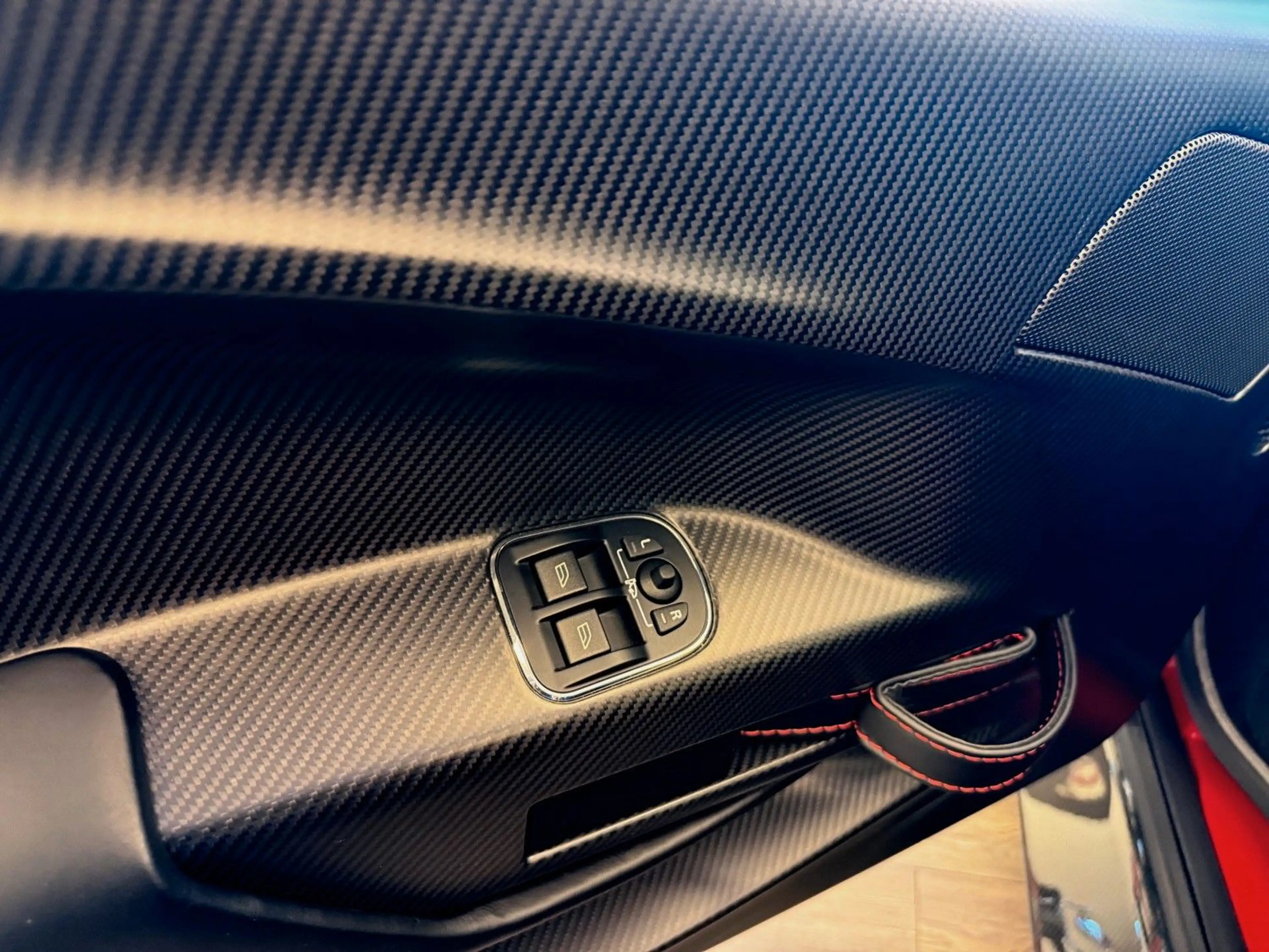 Aston Martin Vantage GT12 — photo 14