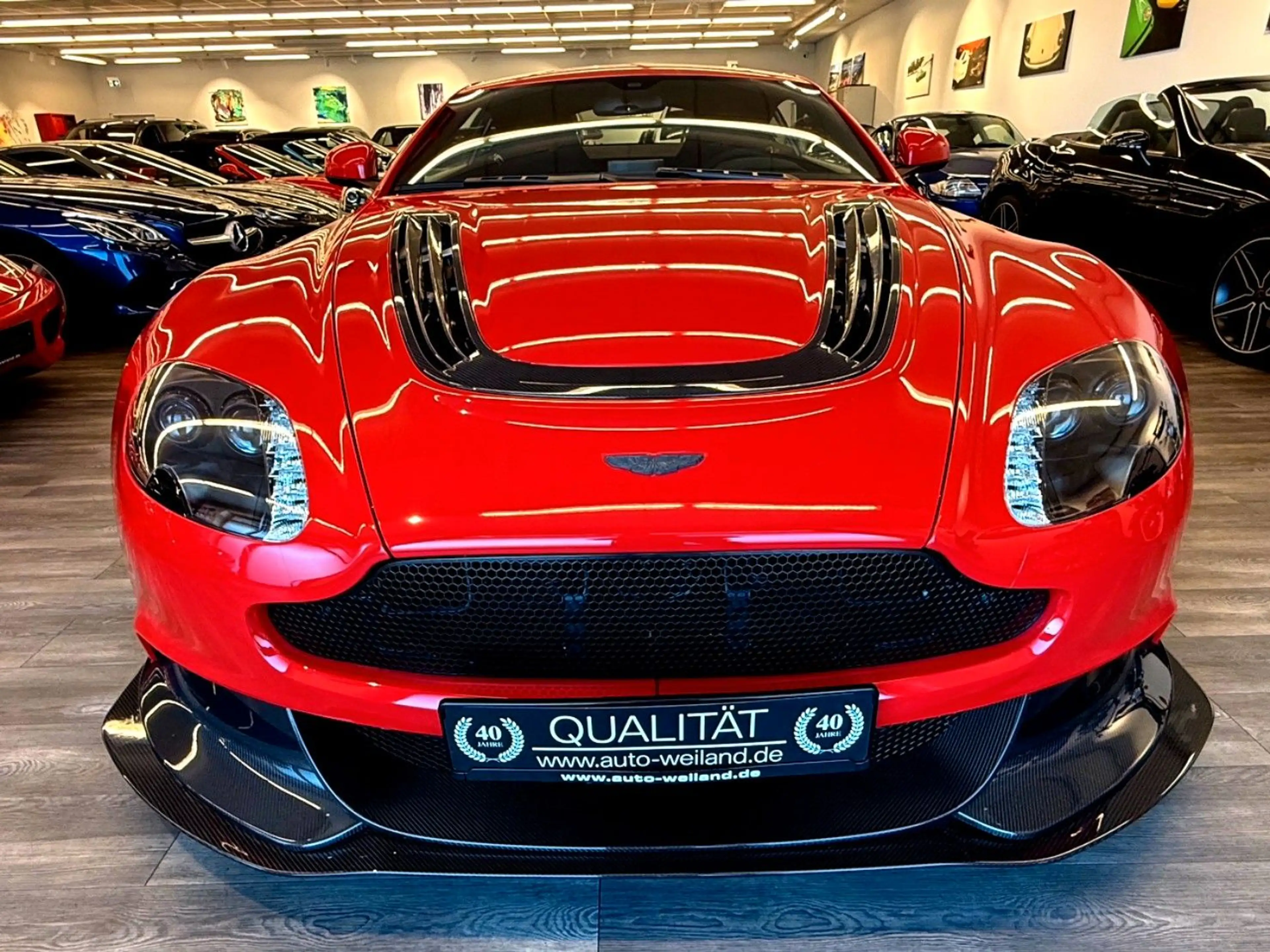 Aston Martin Vantage GT12 — photo 8