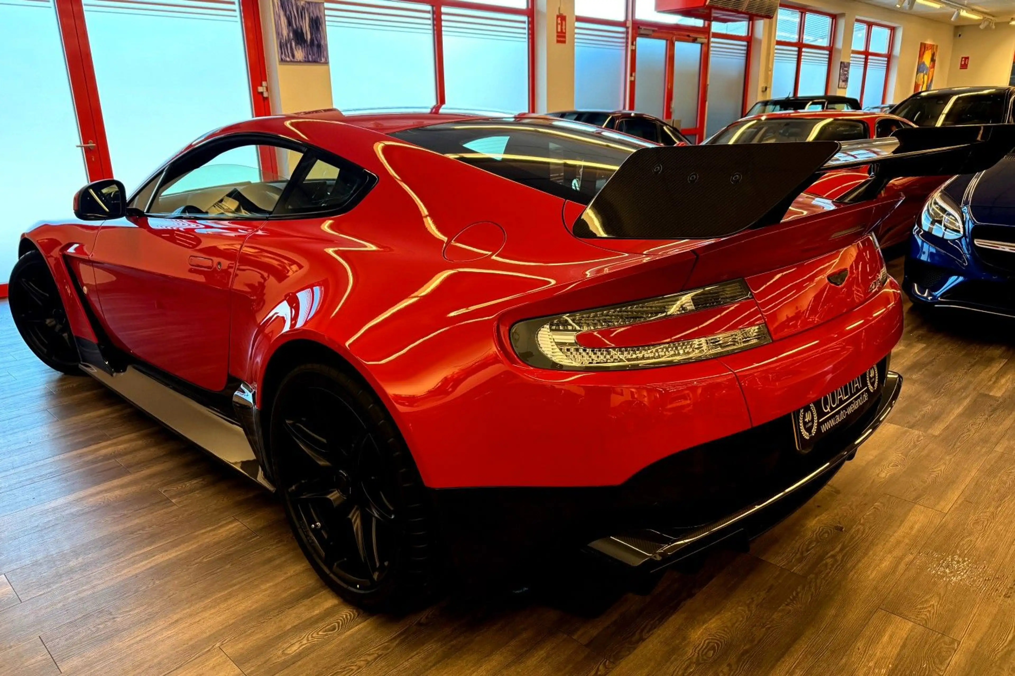 Aston Martin Vantage GT12 — photo 2
