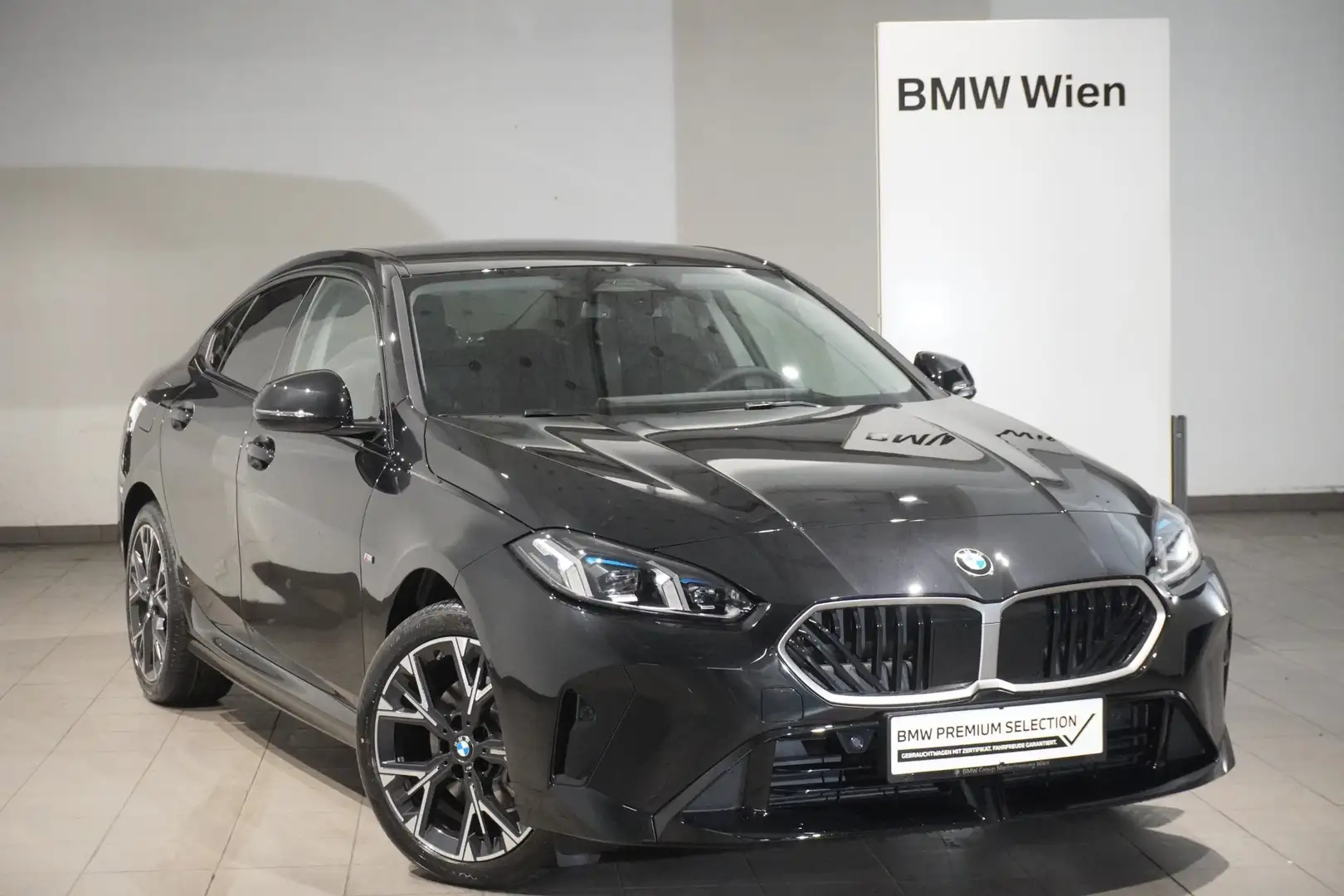 BMW 218 218d Schwarz - 1