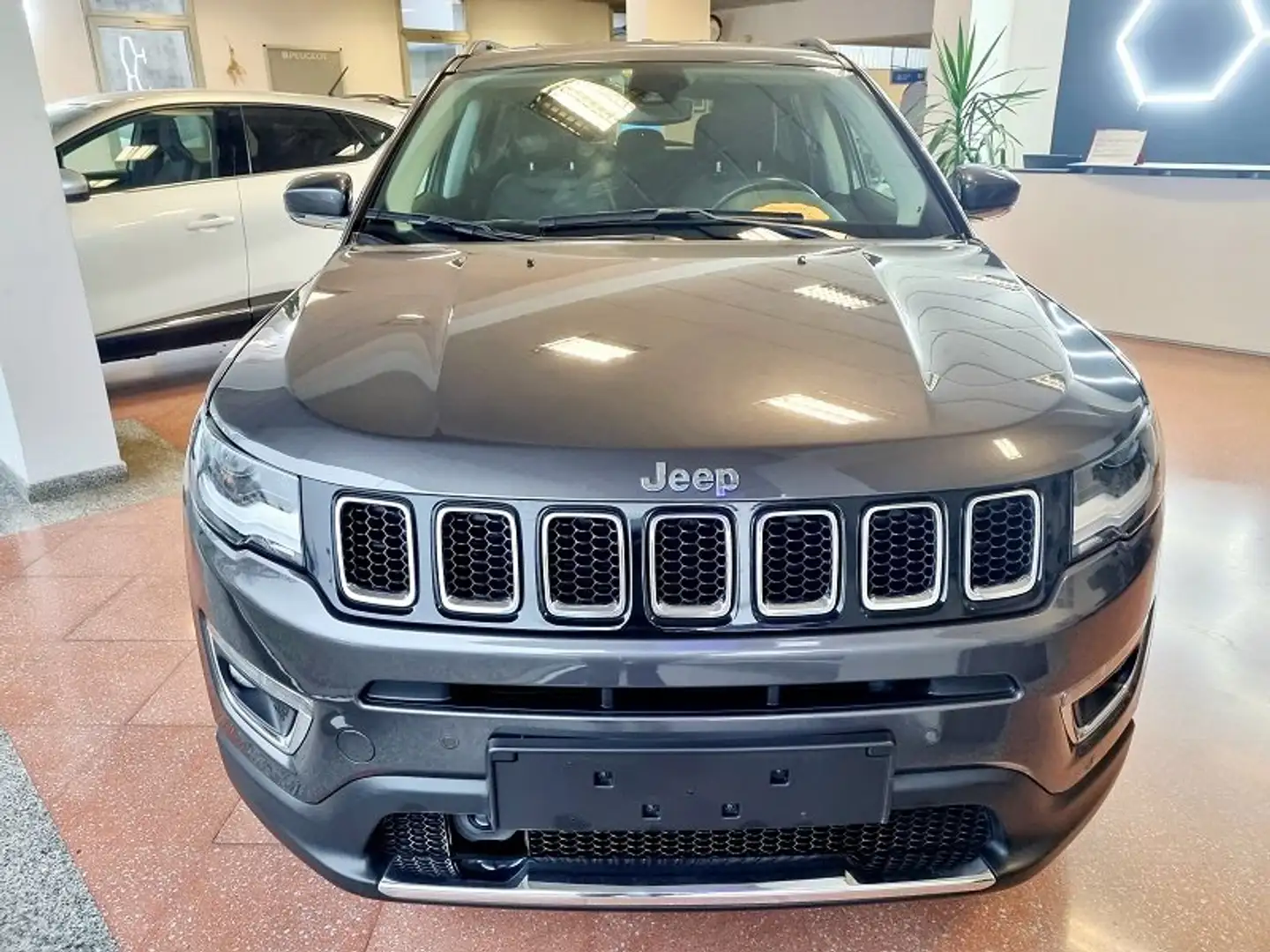 Jeep Compass 1.3 turbo t4 phev Limited 4xe at6 TRIFUEL GPL Schwarz - 2