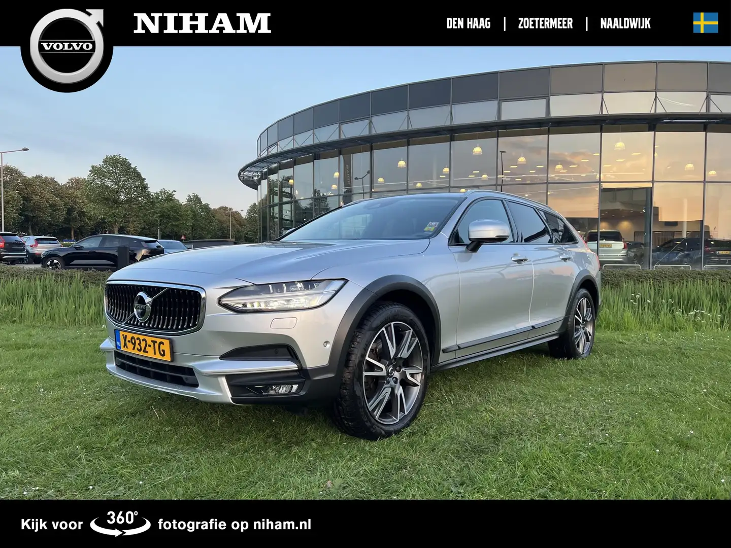 Volvo V90 Cross Country 2.0 D5 AWD Pro Gris - 1