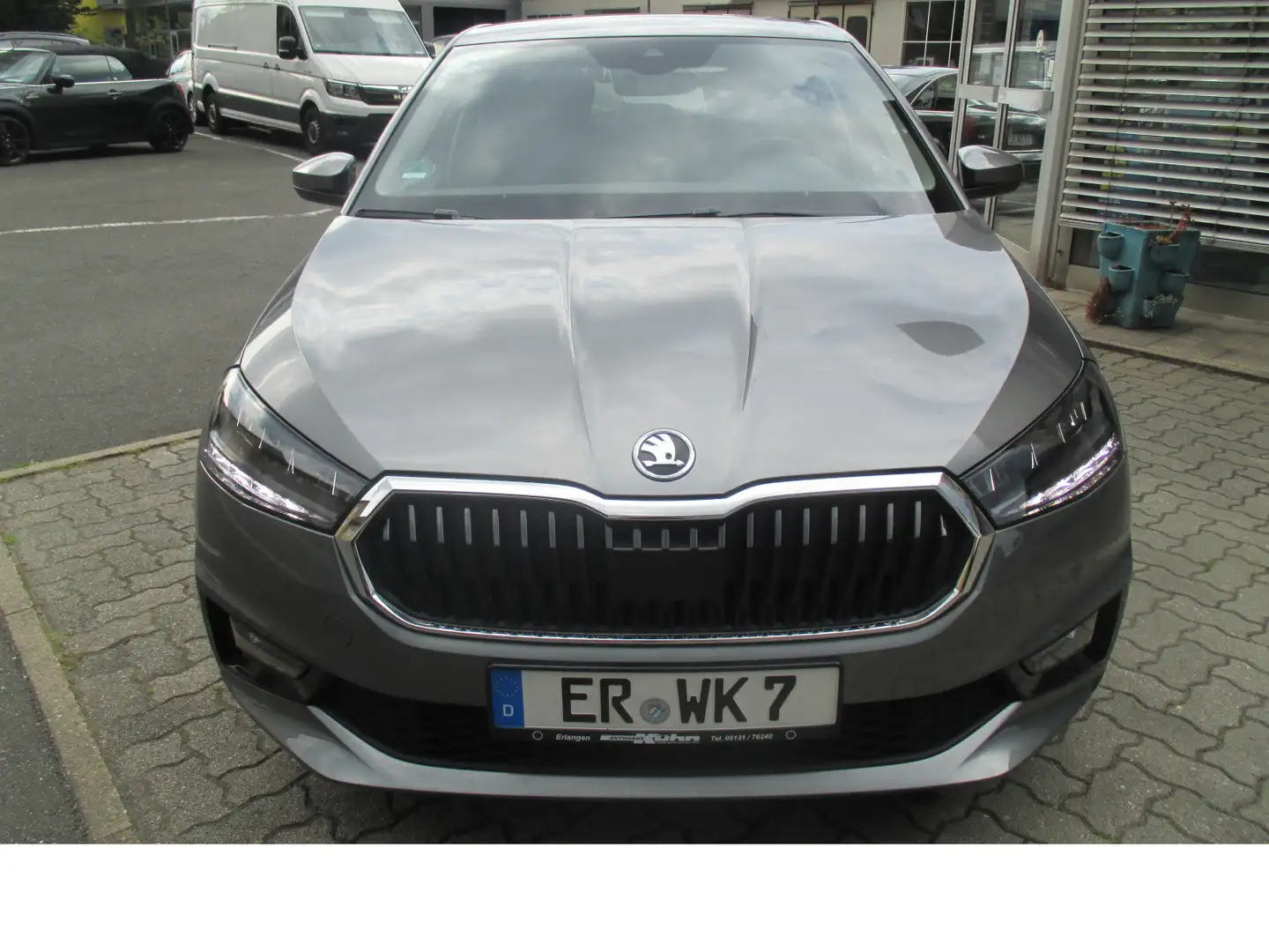 Skoda Fabia Selection 1,0TSI DSG Kamera/ SHZ/ Climatr./ PDC/ 5 Grau - 2